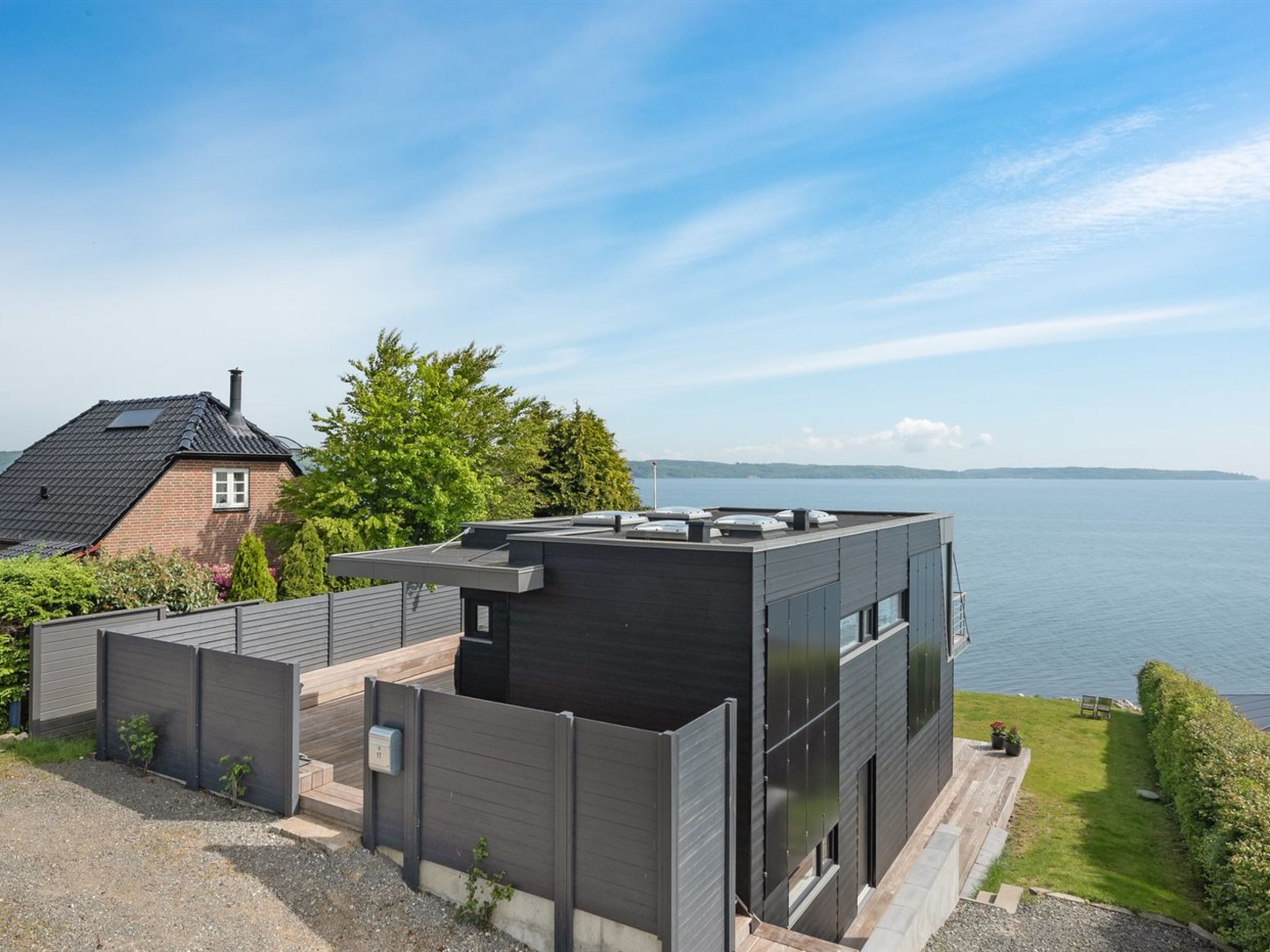 "Herewardus" - 10m to the fjord