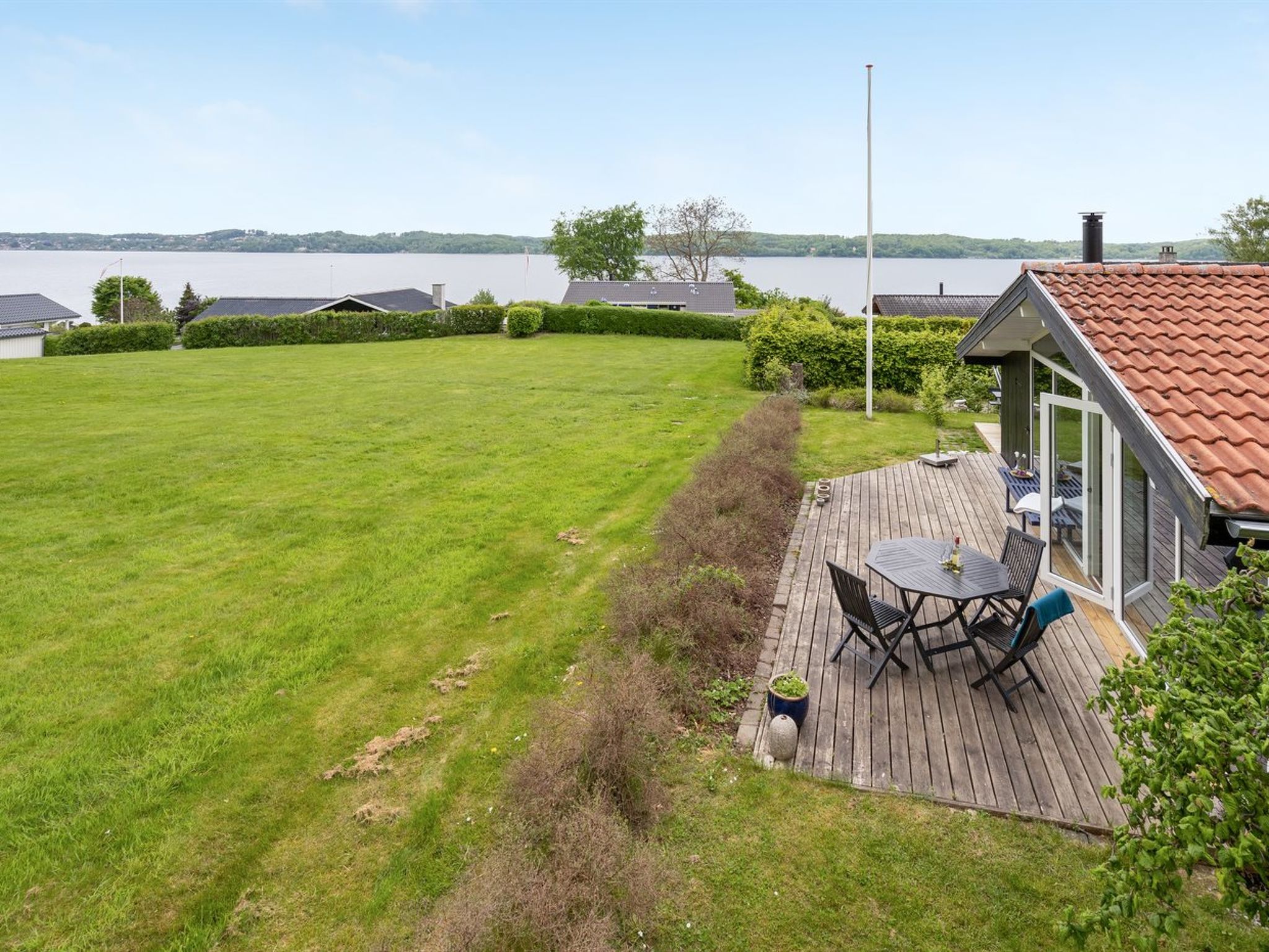 "Stiane" - 100m to the fjord-Buiten