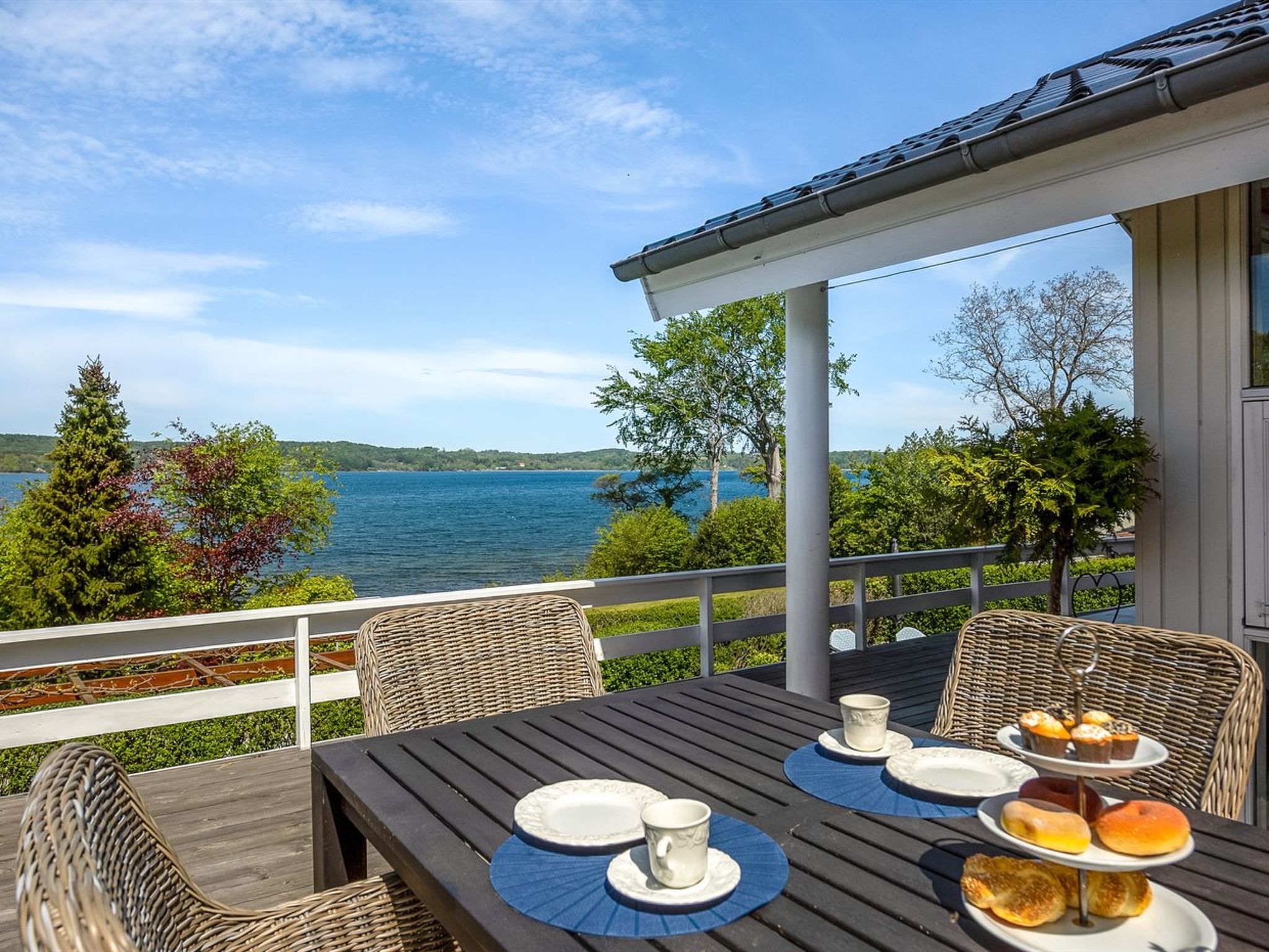 "Tini" - 50m to the fjord-Draußen