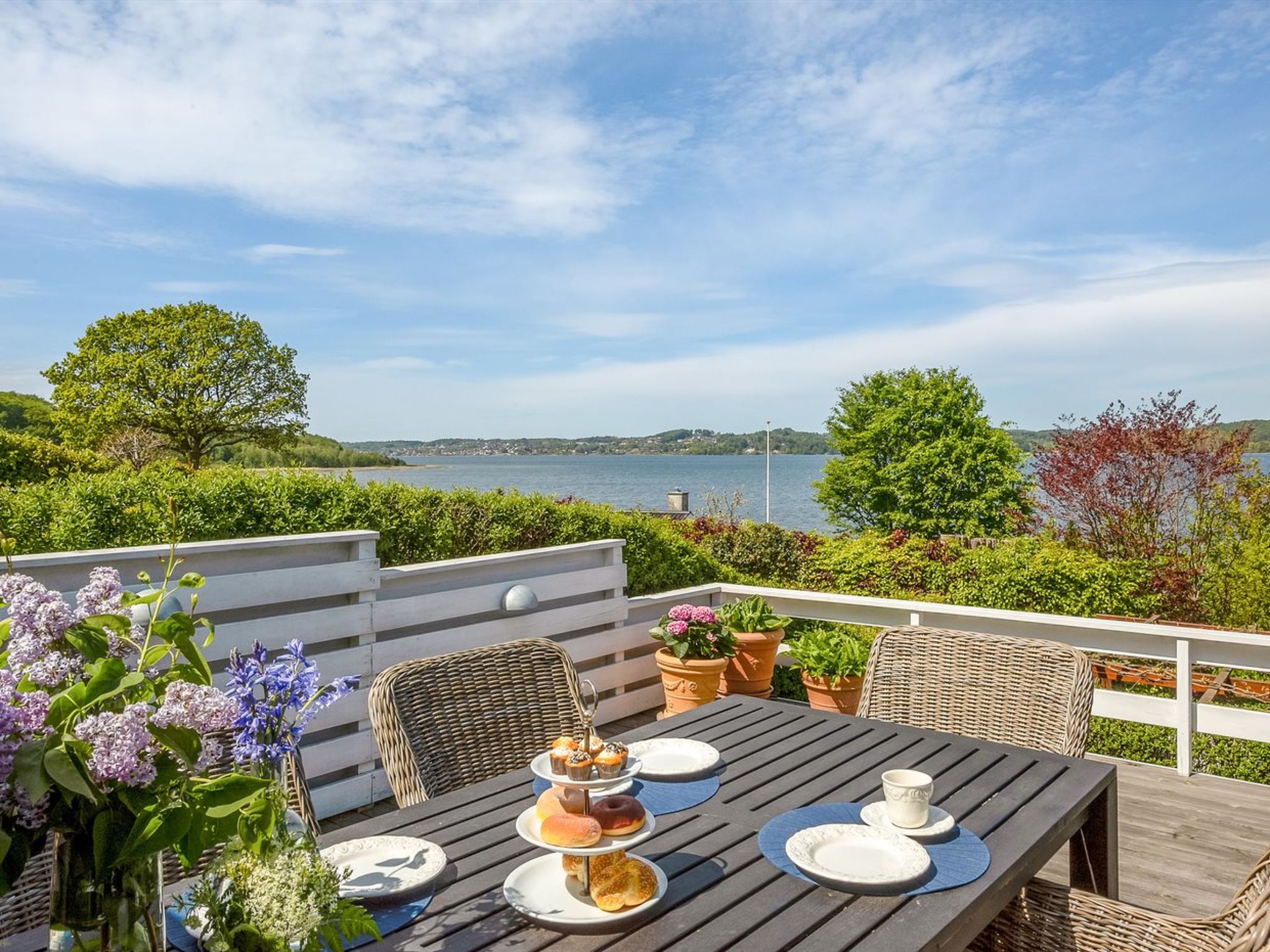 "Tini" - 50m to the fjord-Draußen