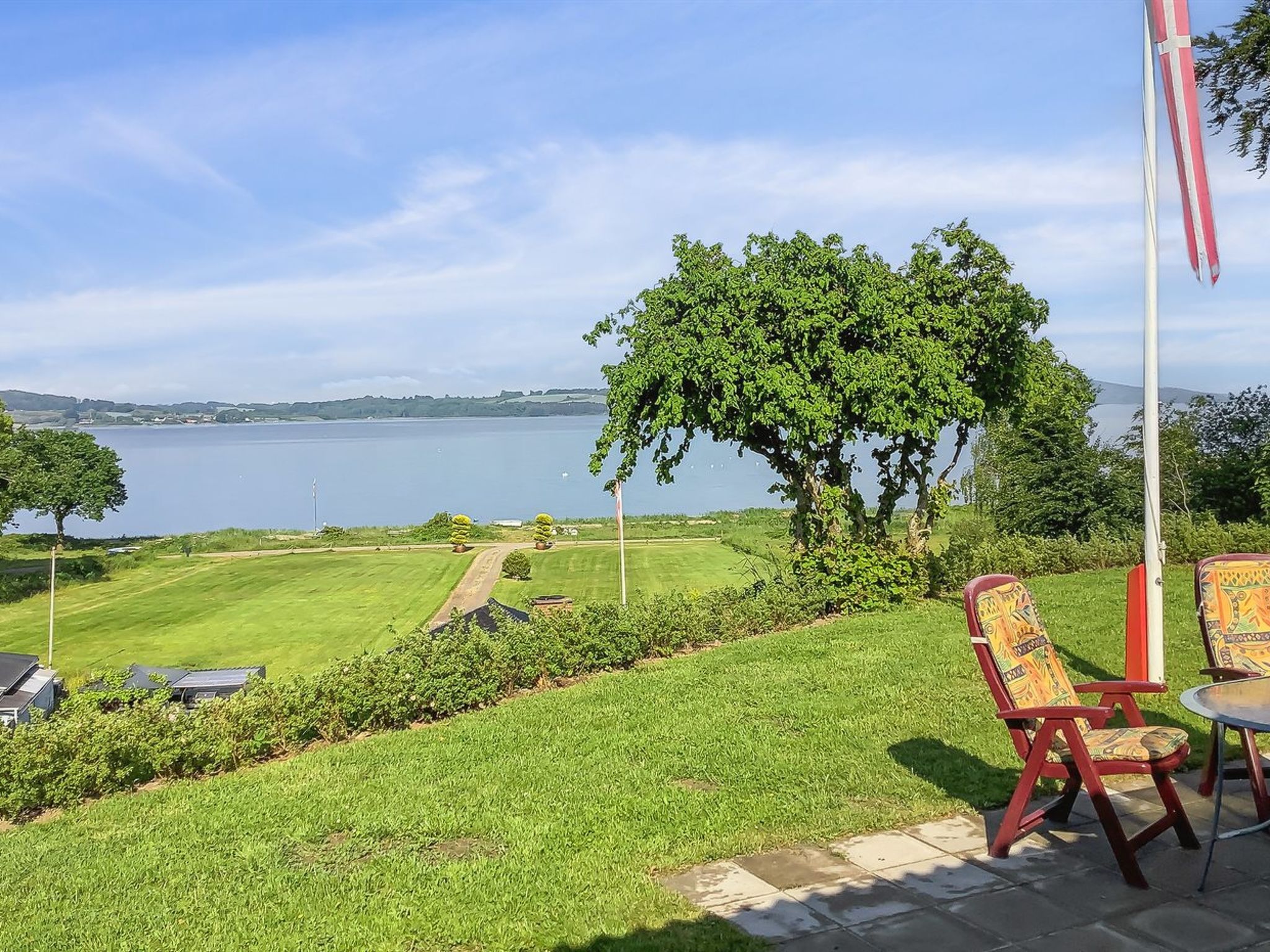 "Launo" - 150m to the fjord - Buiten
