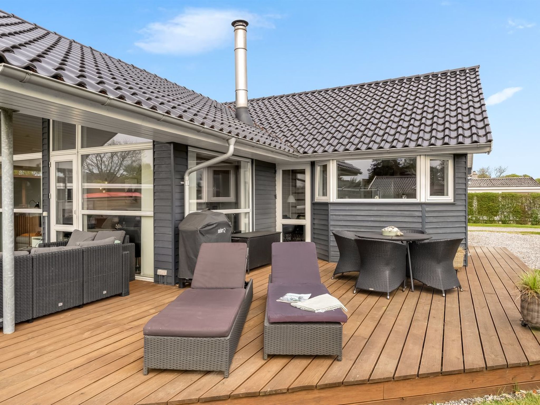 "Nine" - 200m from the sea - Buiten