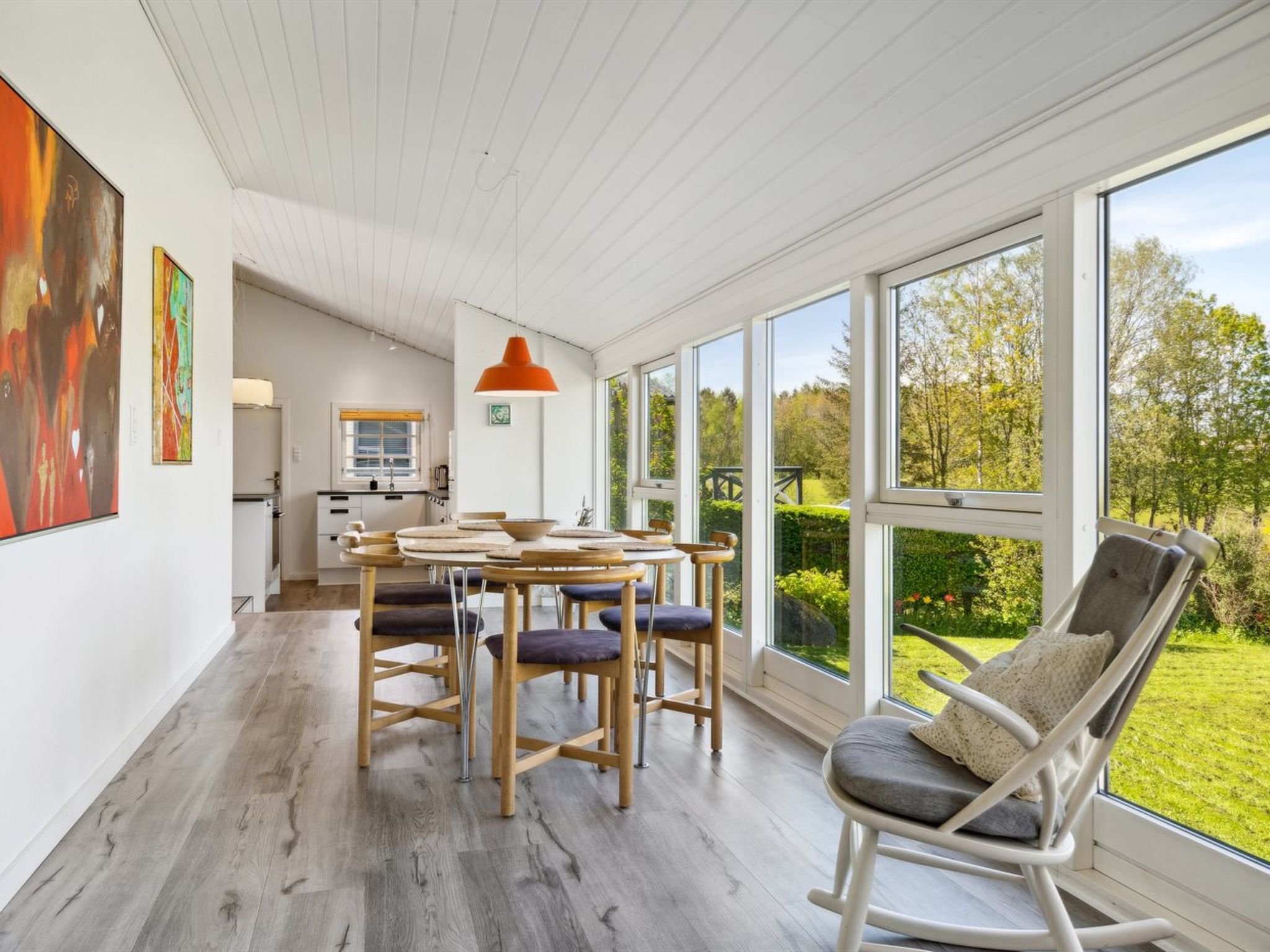 "Sölvy" - 300m from the sea - Binnen