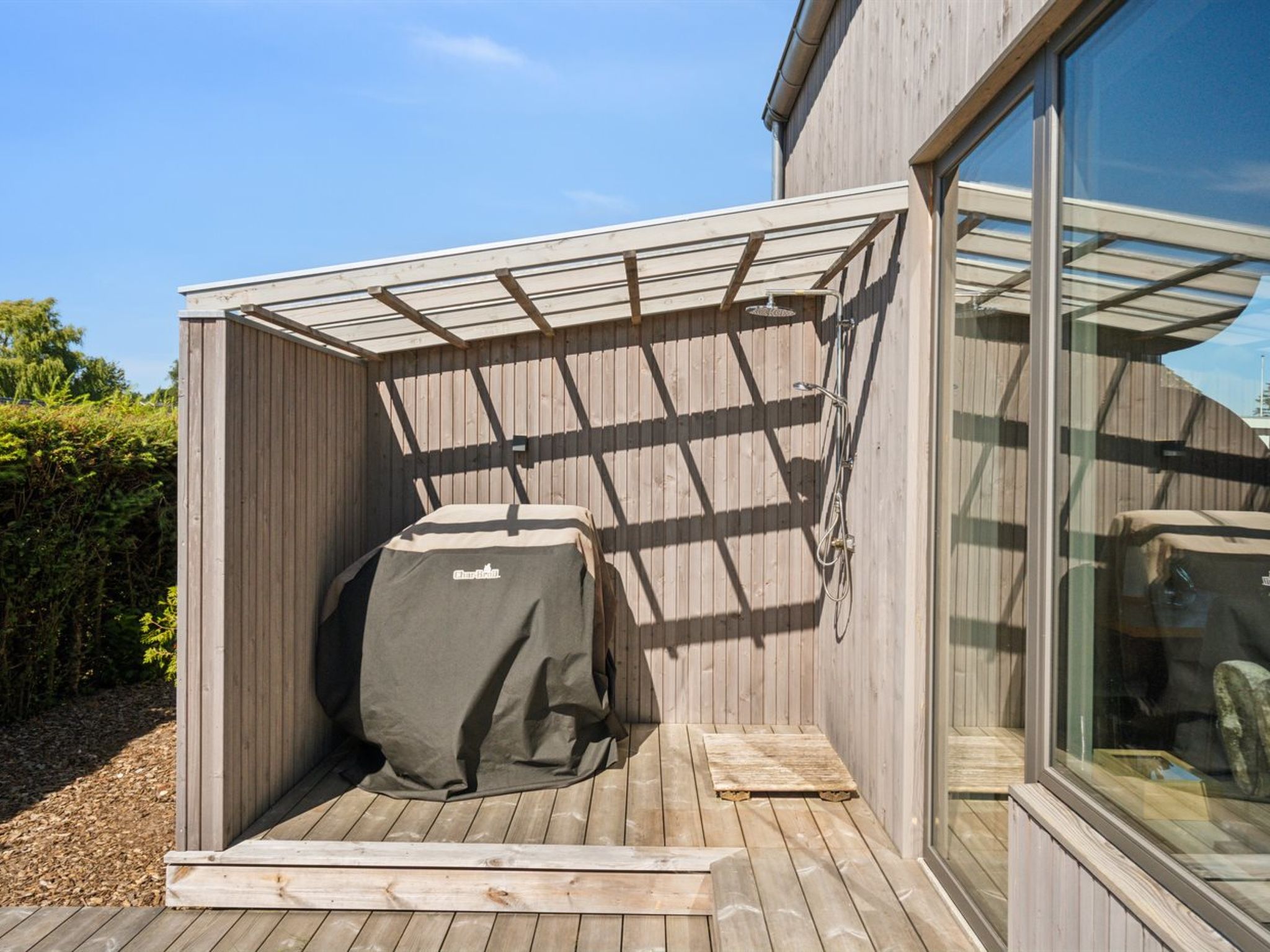 "Elvie" - 150m from the sea — Terrace (5 of 29)
