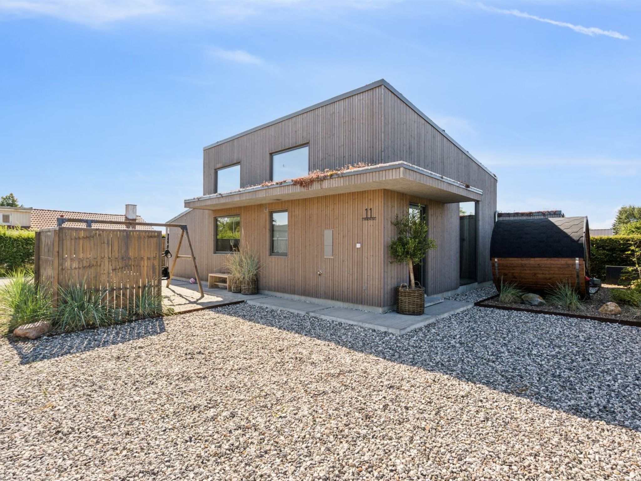 "Elvie" - 150m from the sea