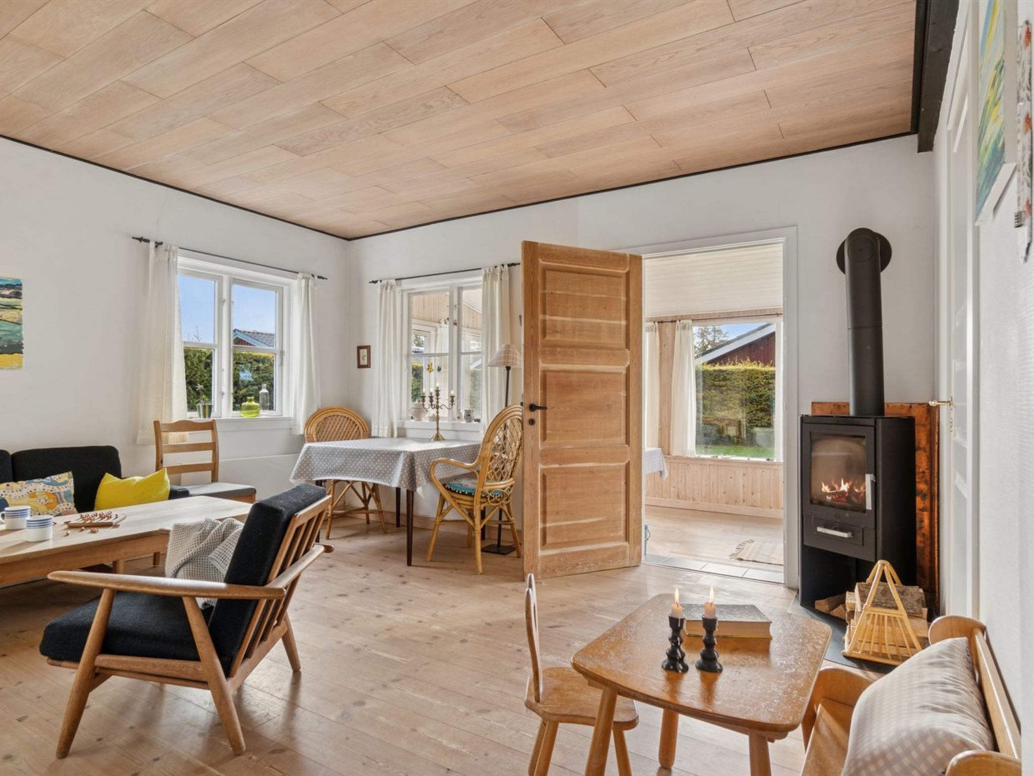 "Elle" - 175m from the sea-Binnen