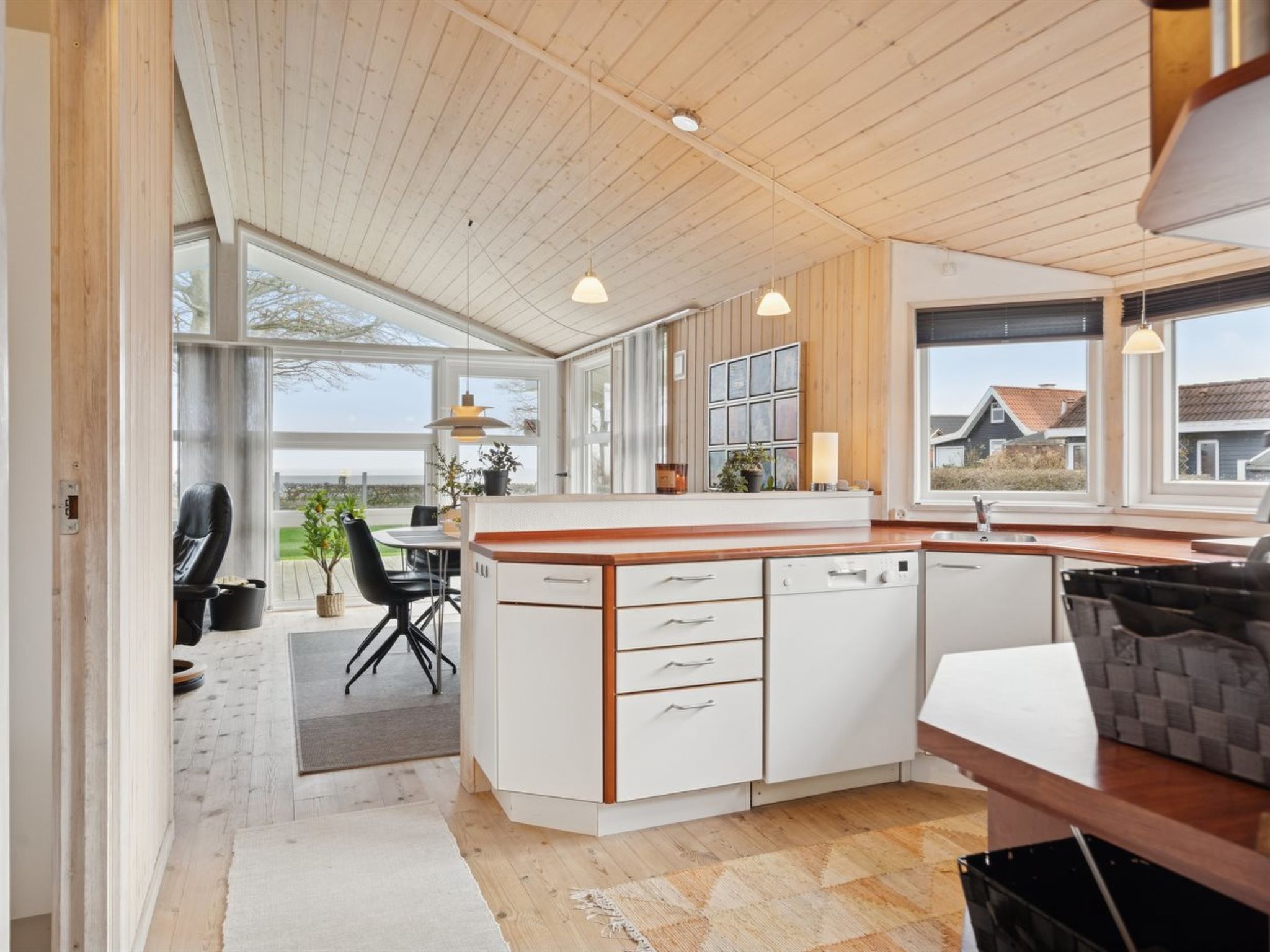 "Therkil" - 50m from the sea - Binnen
