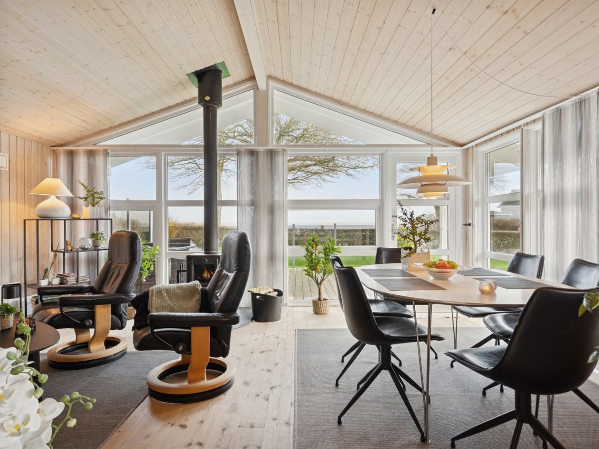 "Therkil" - 50m from the sea - Binnen