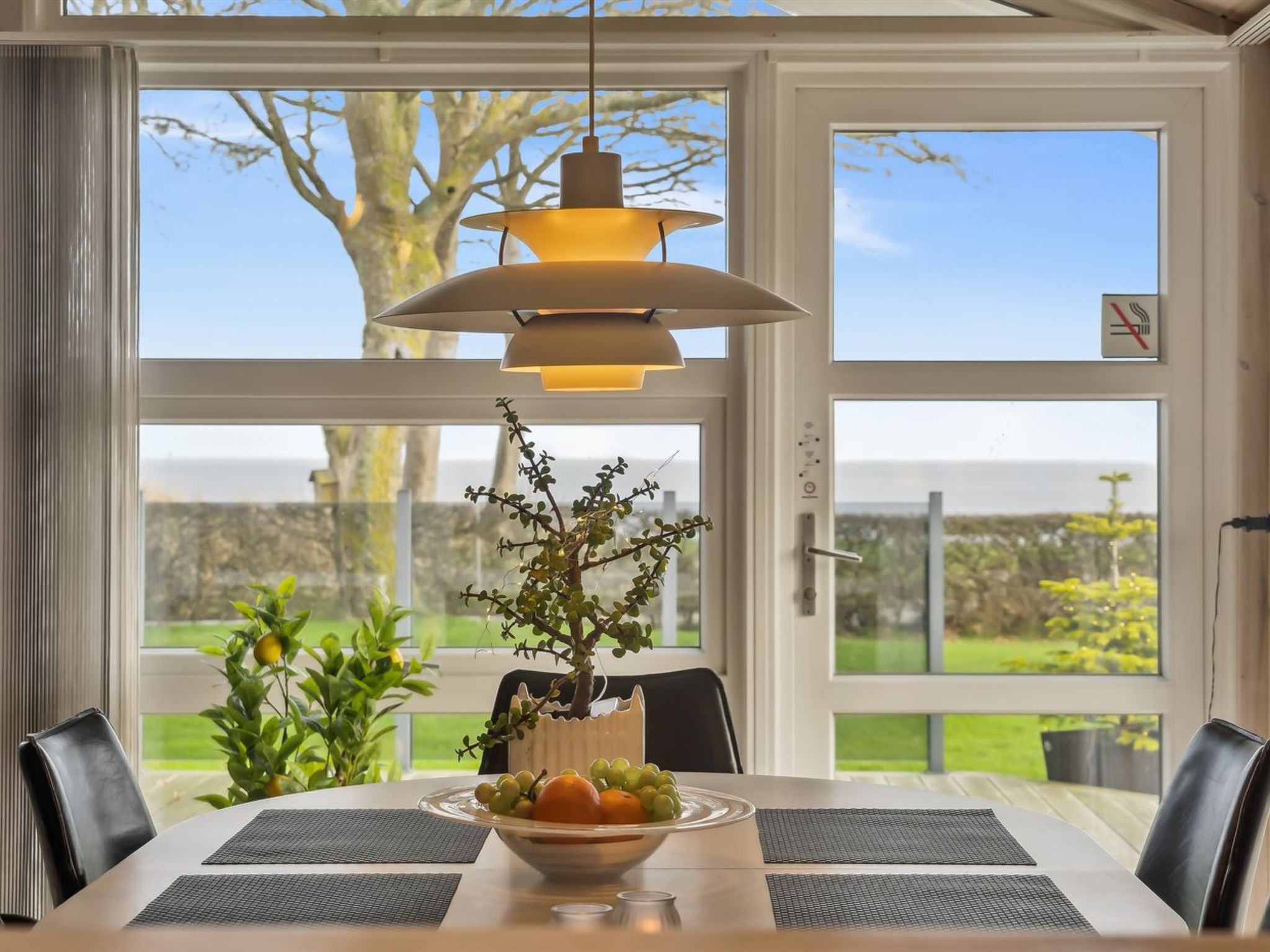 "Therkil" - 50m from the sea - Binnen