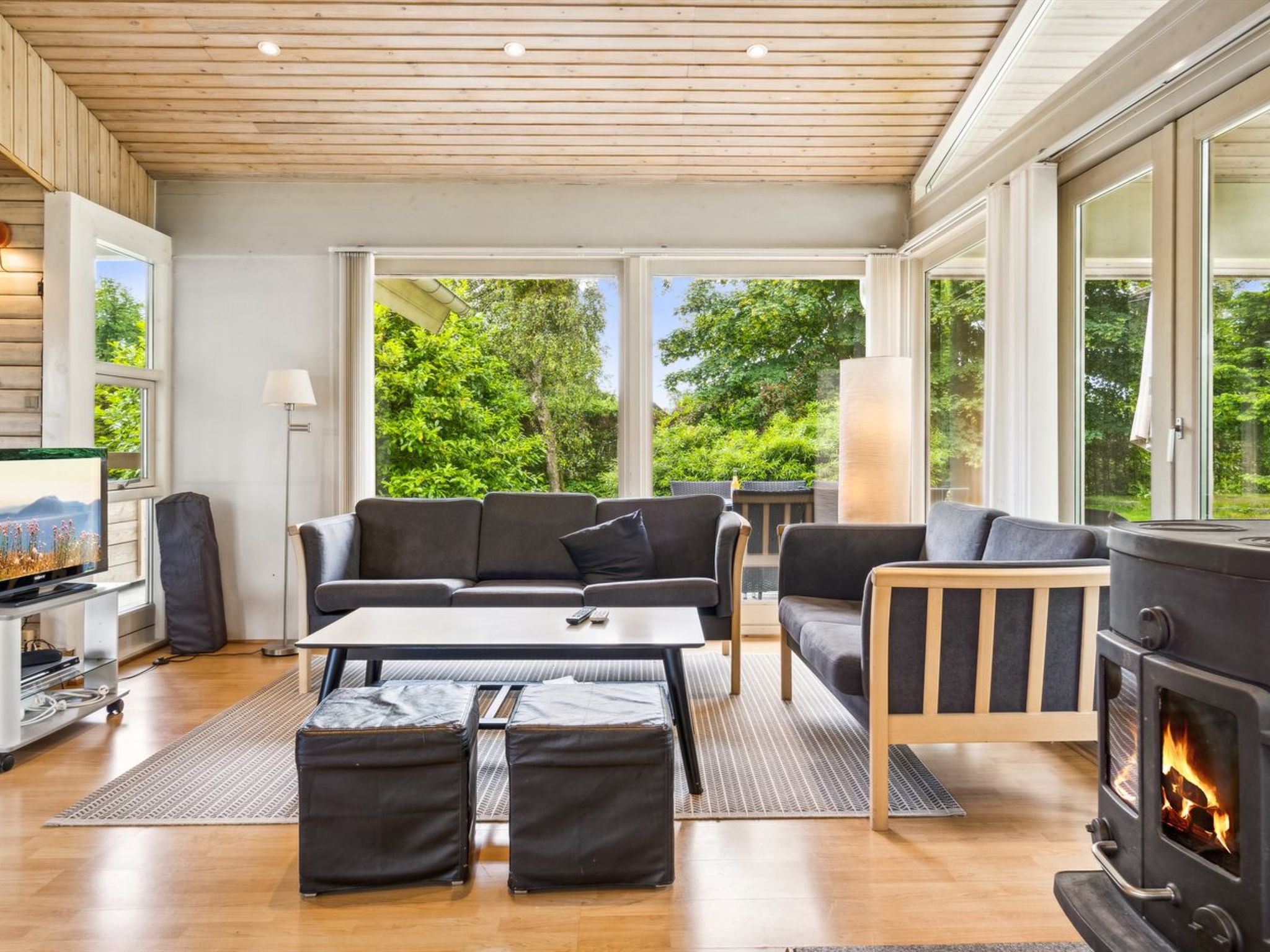 "Ilwith" - 400m from the sea-Binnen