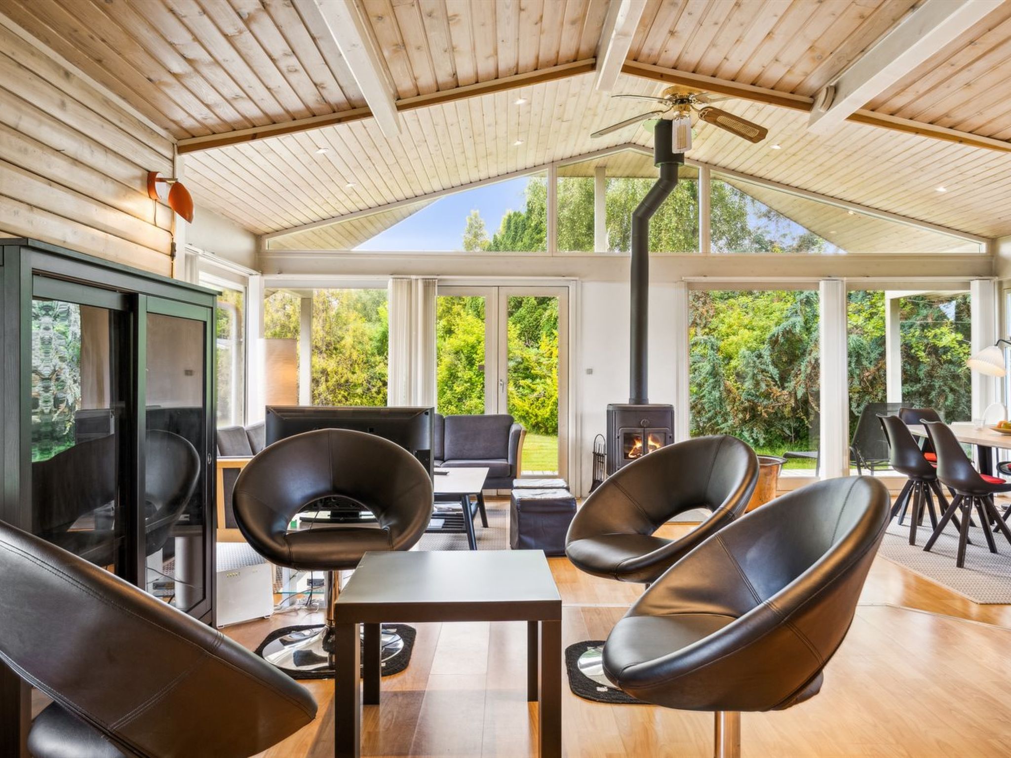 "Ilwith" - 400m from the sea-Binnen