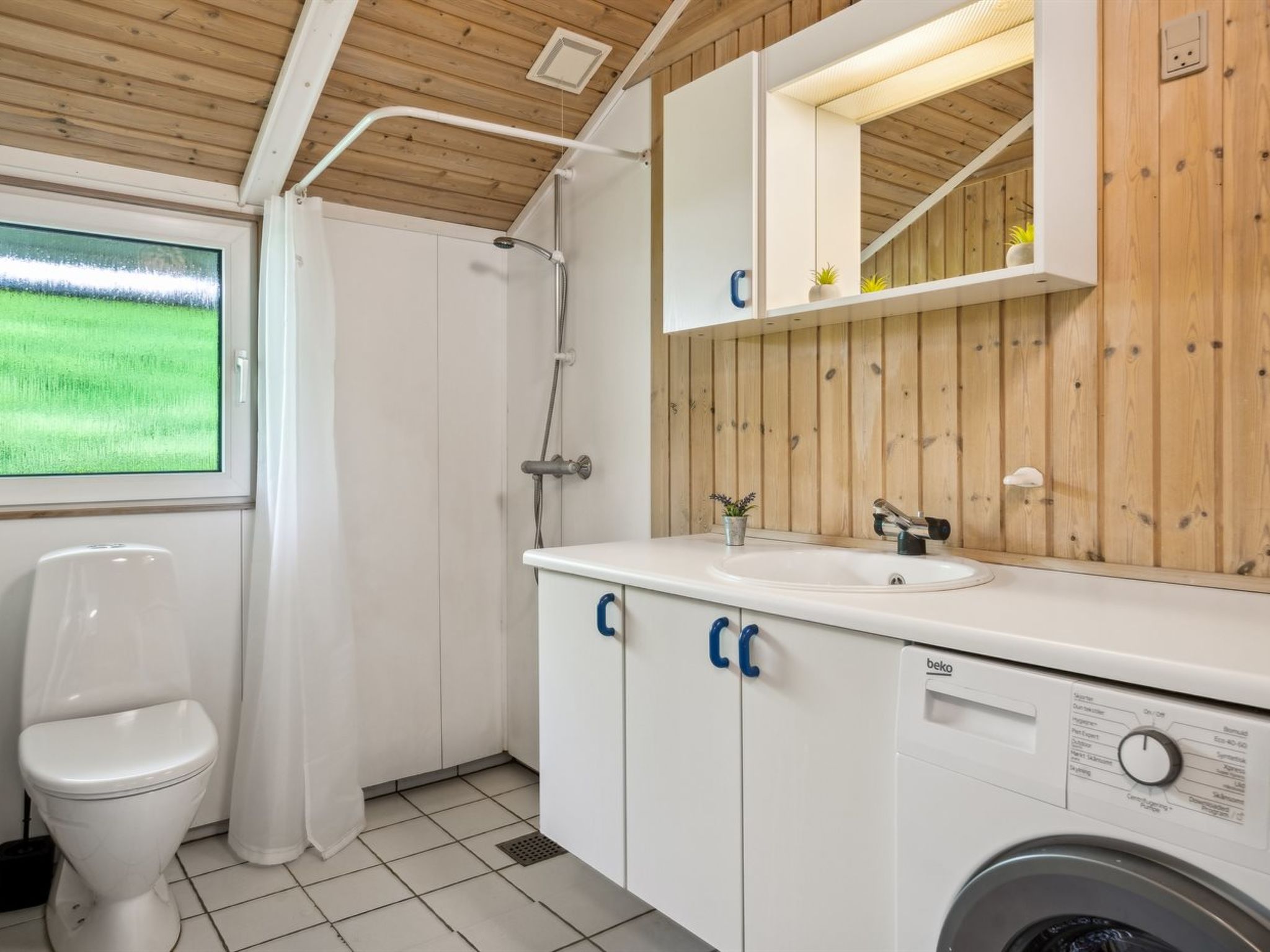 "Maini" - 350m from the sea-Binnen