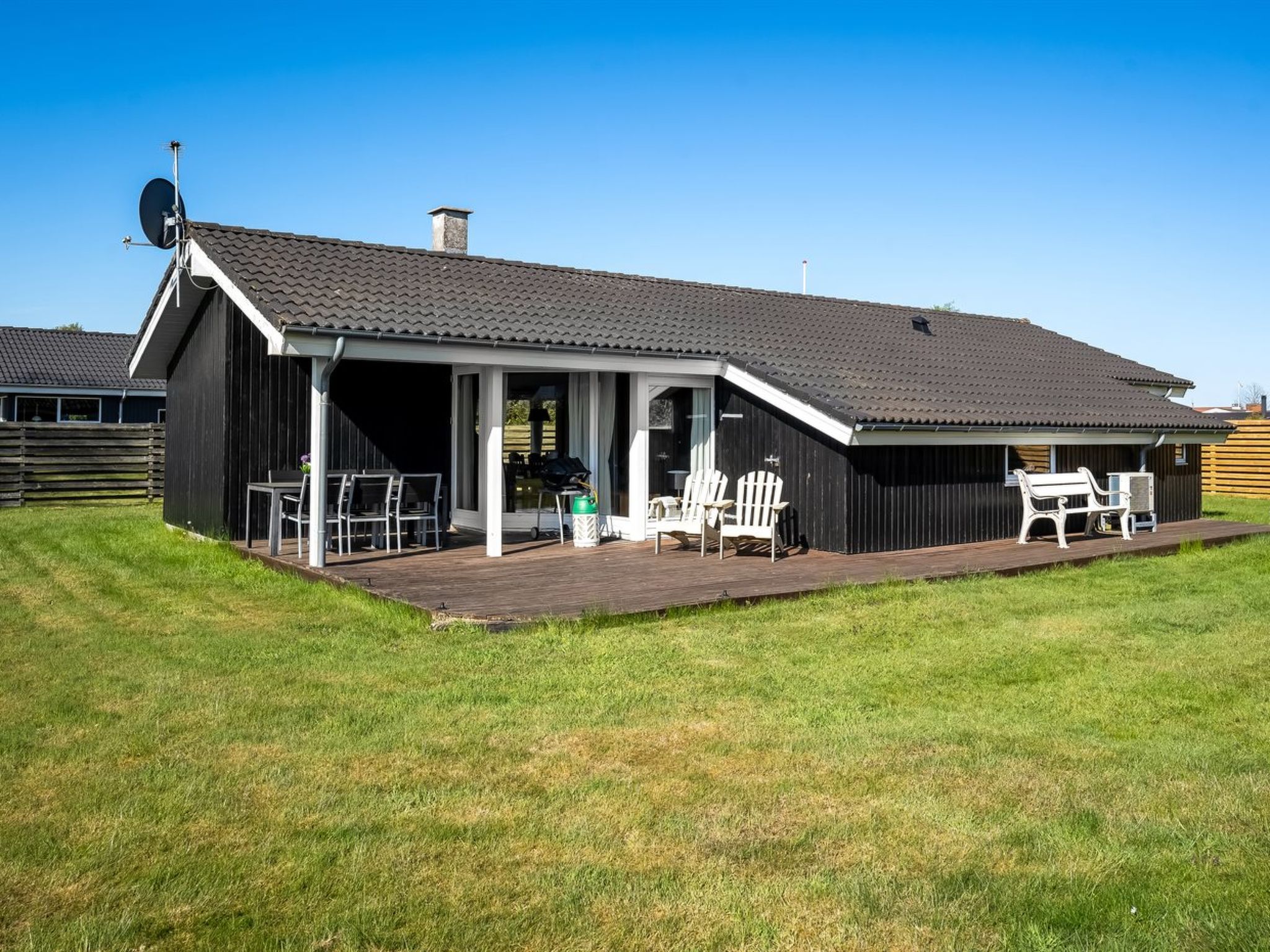 "Loki" - 200m from the sea