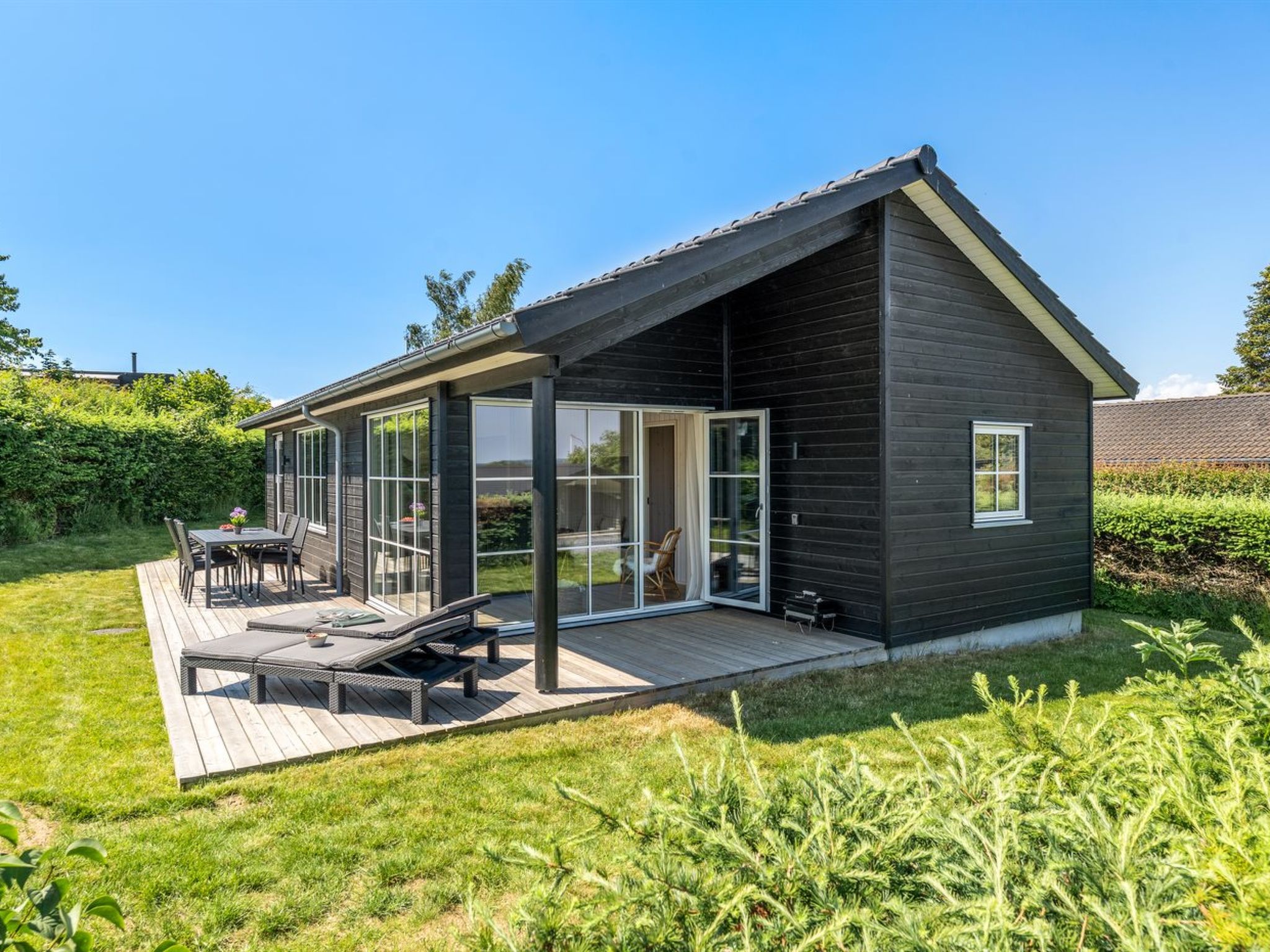 "Väinö" - 300m from the sea - Buiten