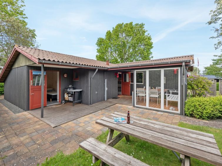 Search and Stay destination Snaptun, Denmark from . "Agnita" - 300m from the sea in SE Jutland