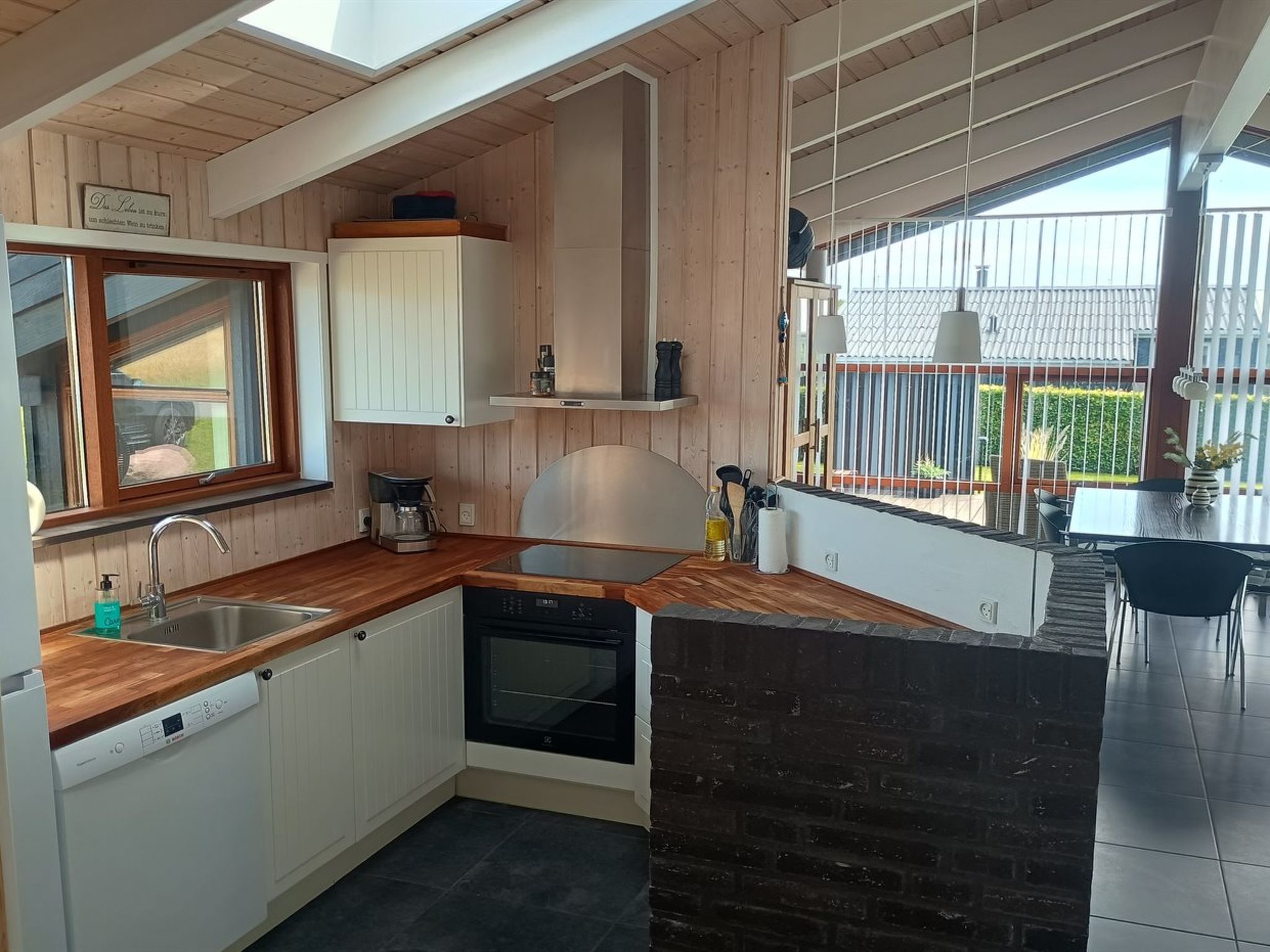 "Anniken" - 250m from the sea-Drinnen