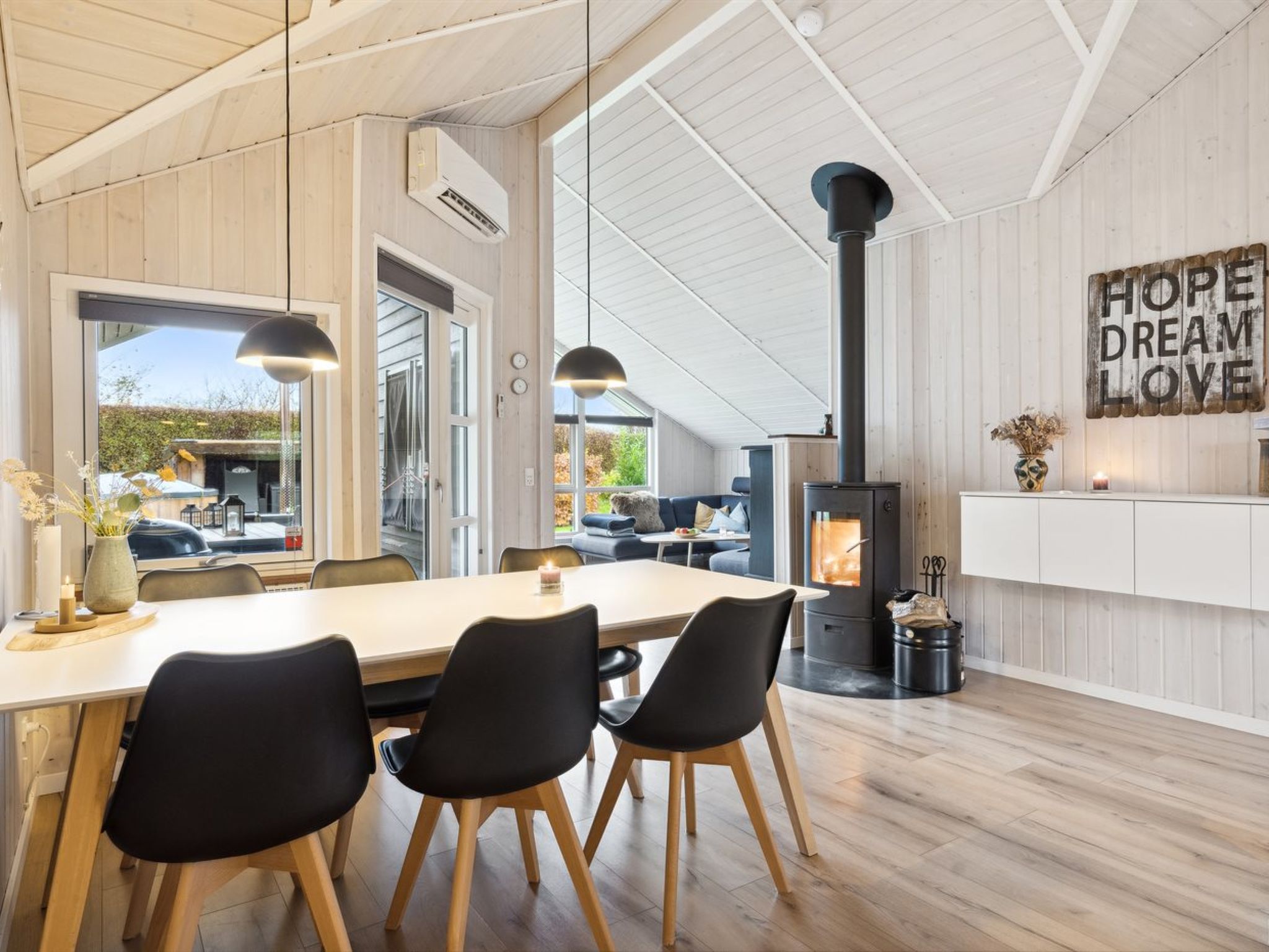 "Alpa" - 600m from the sea - Inside