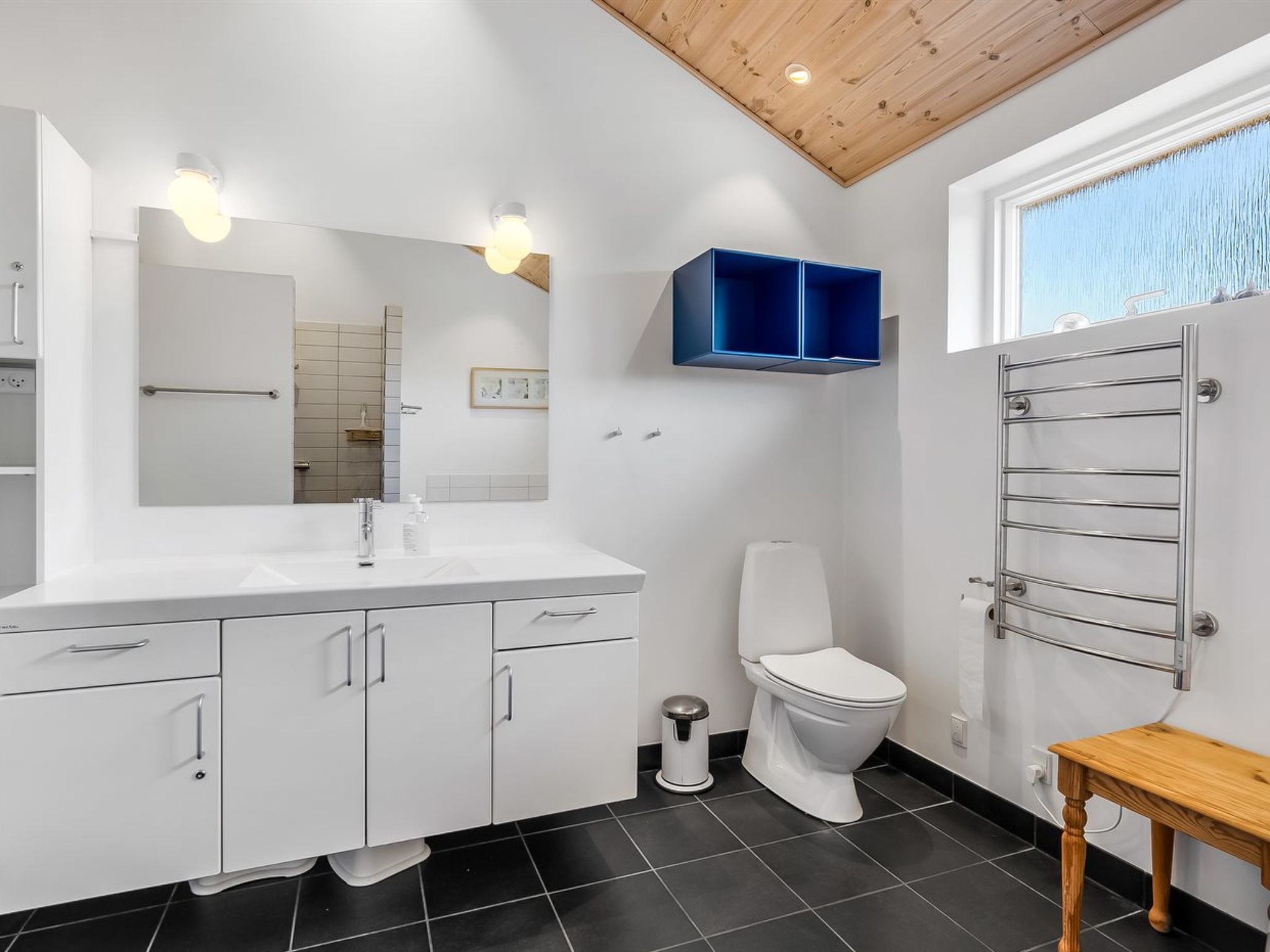 "Shania" - 300m from the sea-Drinnen