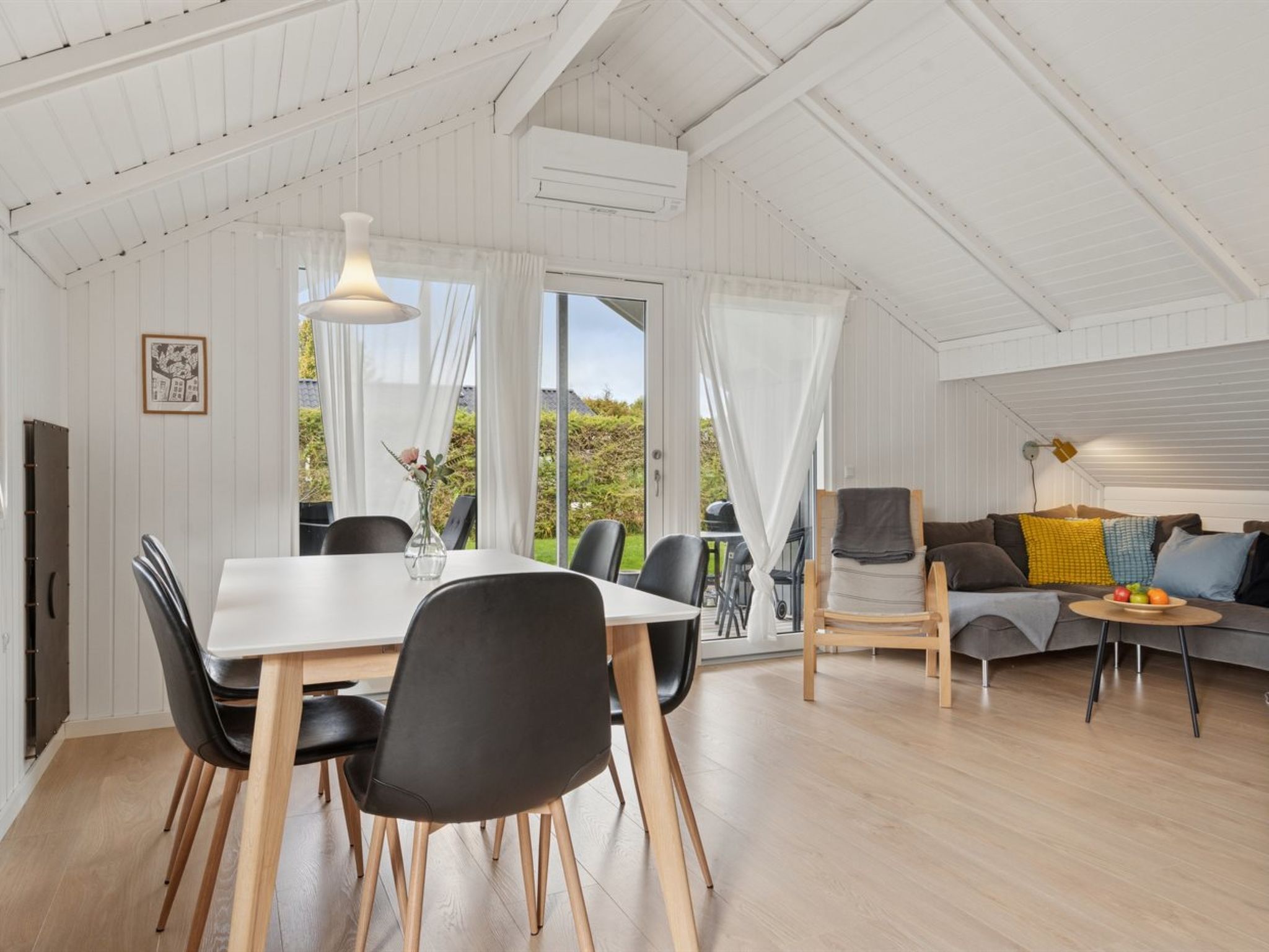 "Hannah" - 200m from the sea-Inside