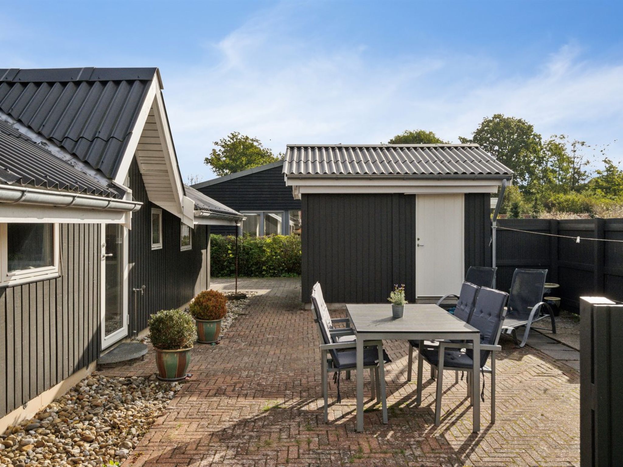 "Hannah" - 200m from the sea - Buiten