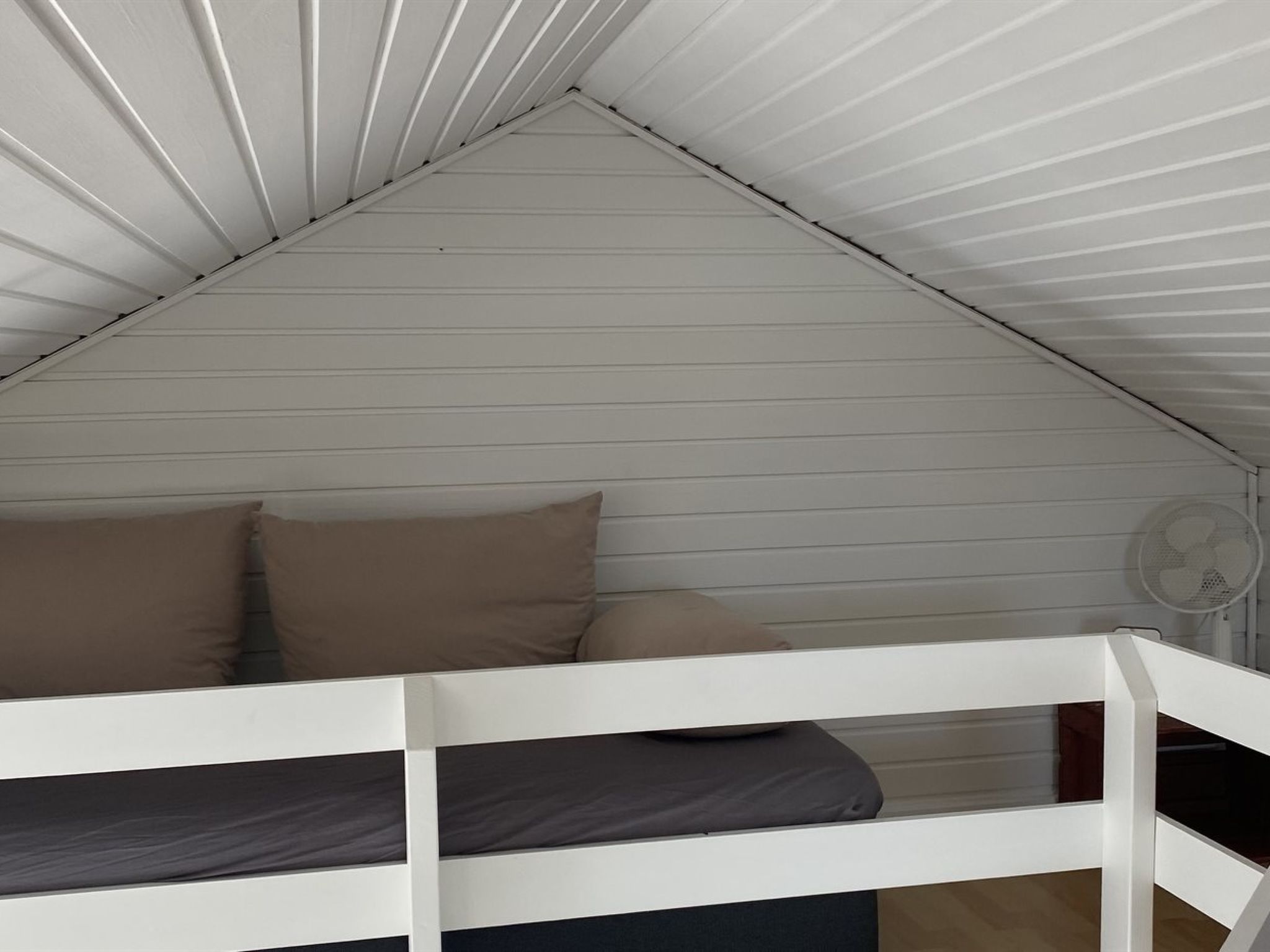 "Gudmar" - 75m from the sea-Binnen