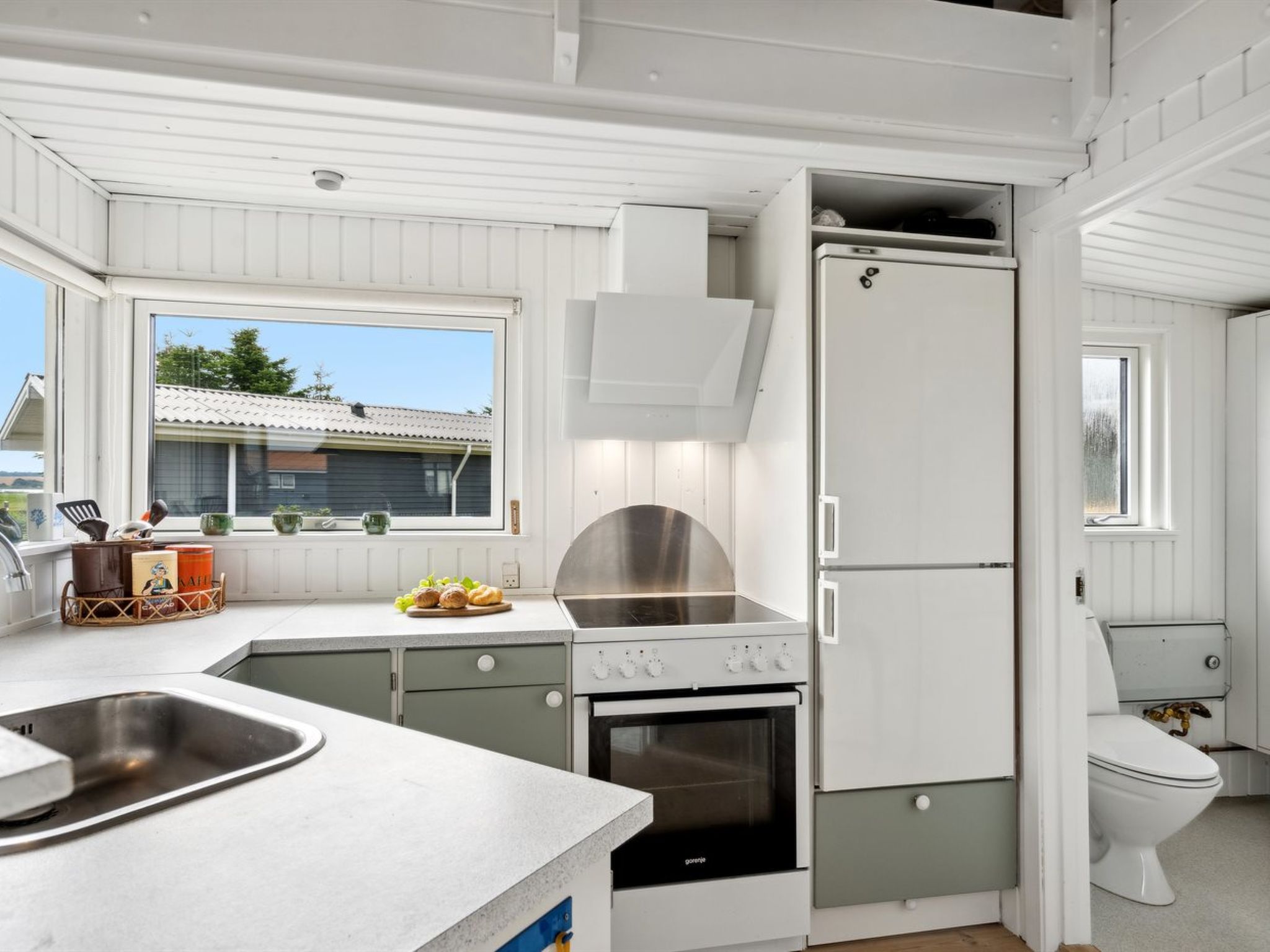 "Gudmar" - 75m from the sea-Binnen