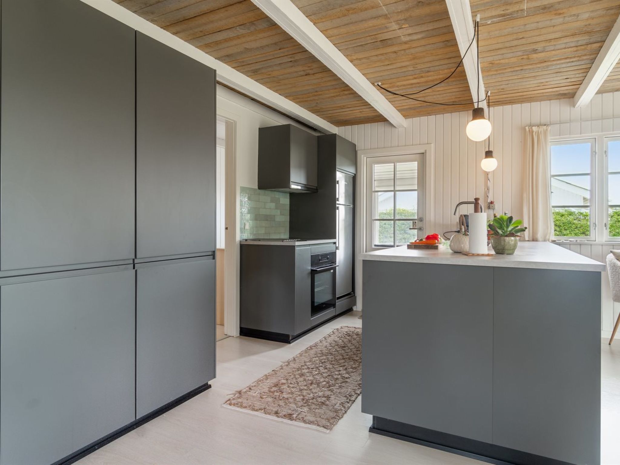 "Bjarni" - 180m from the sea-Binnen