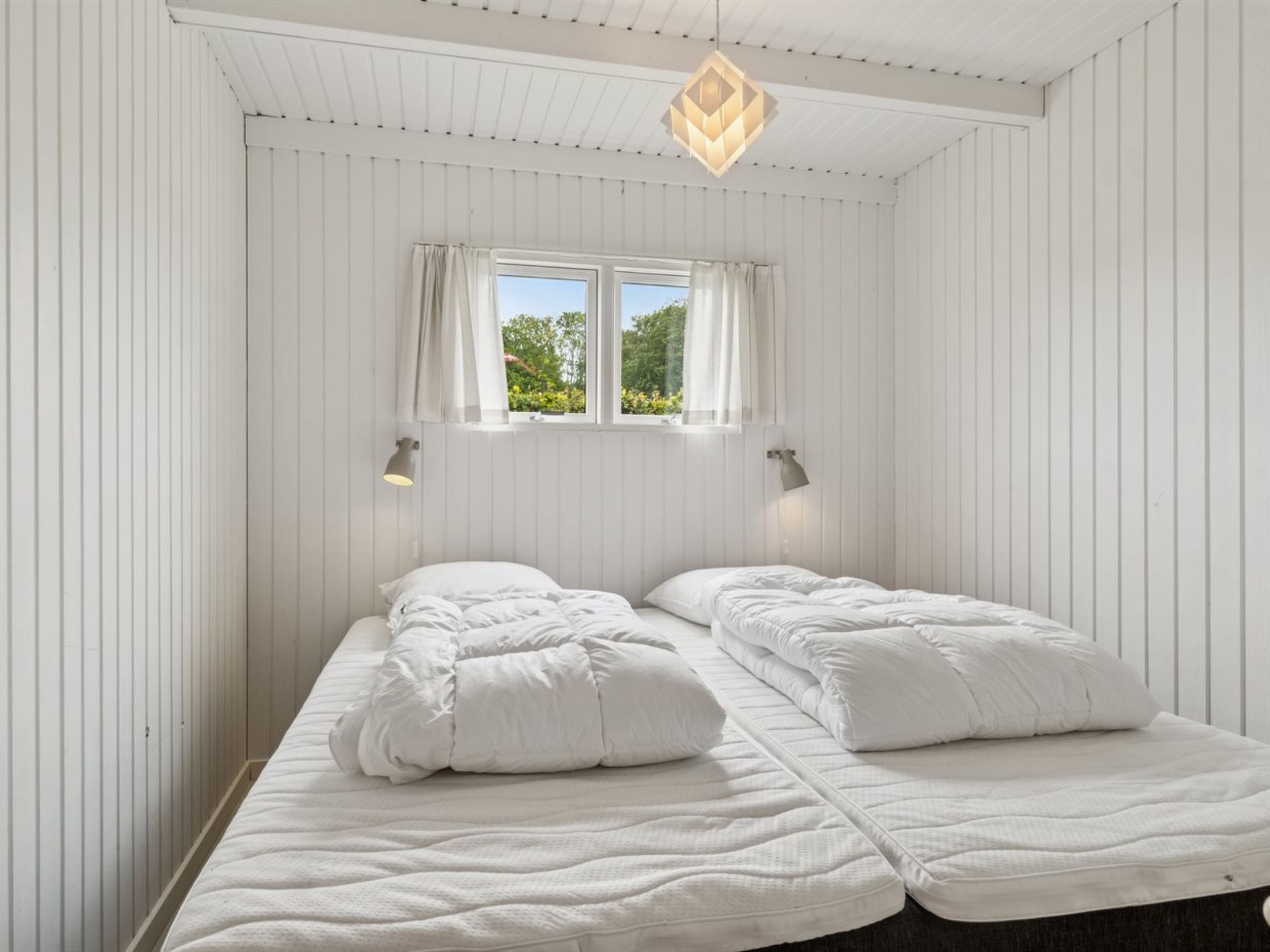 "Bjarni" - 180m from the sea-Binnen