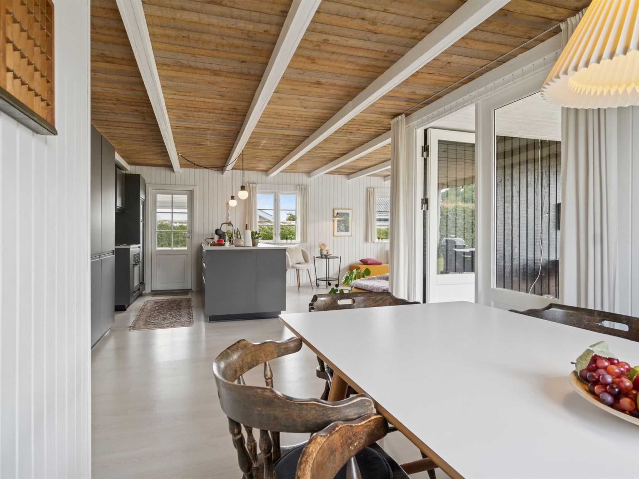 "Bjarni" - 180m from the sea-Binnen