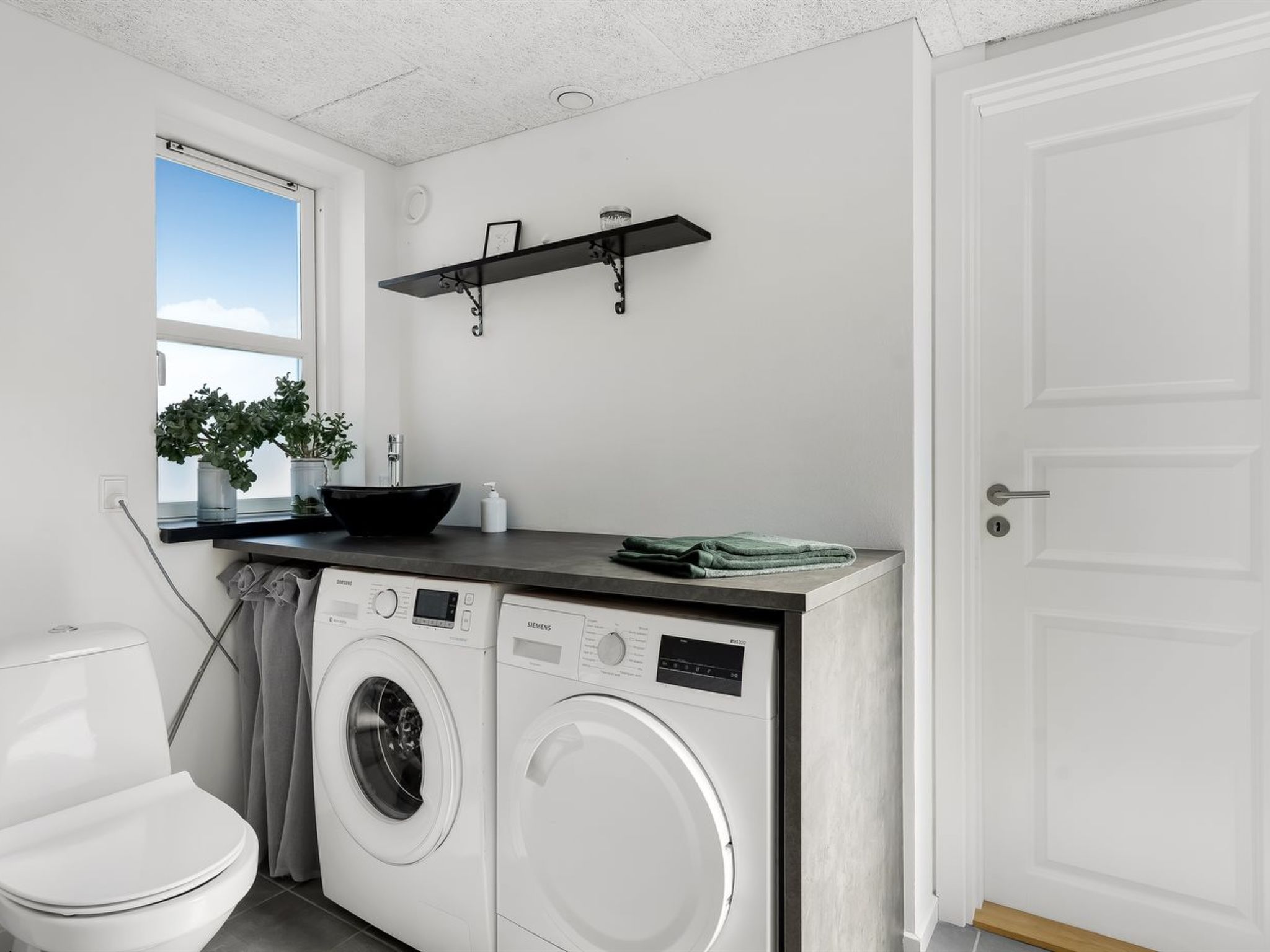 "Vaska" - 75m from the sea - Binnen