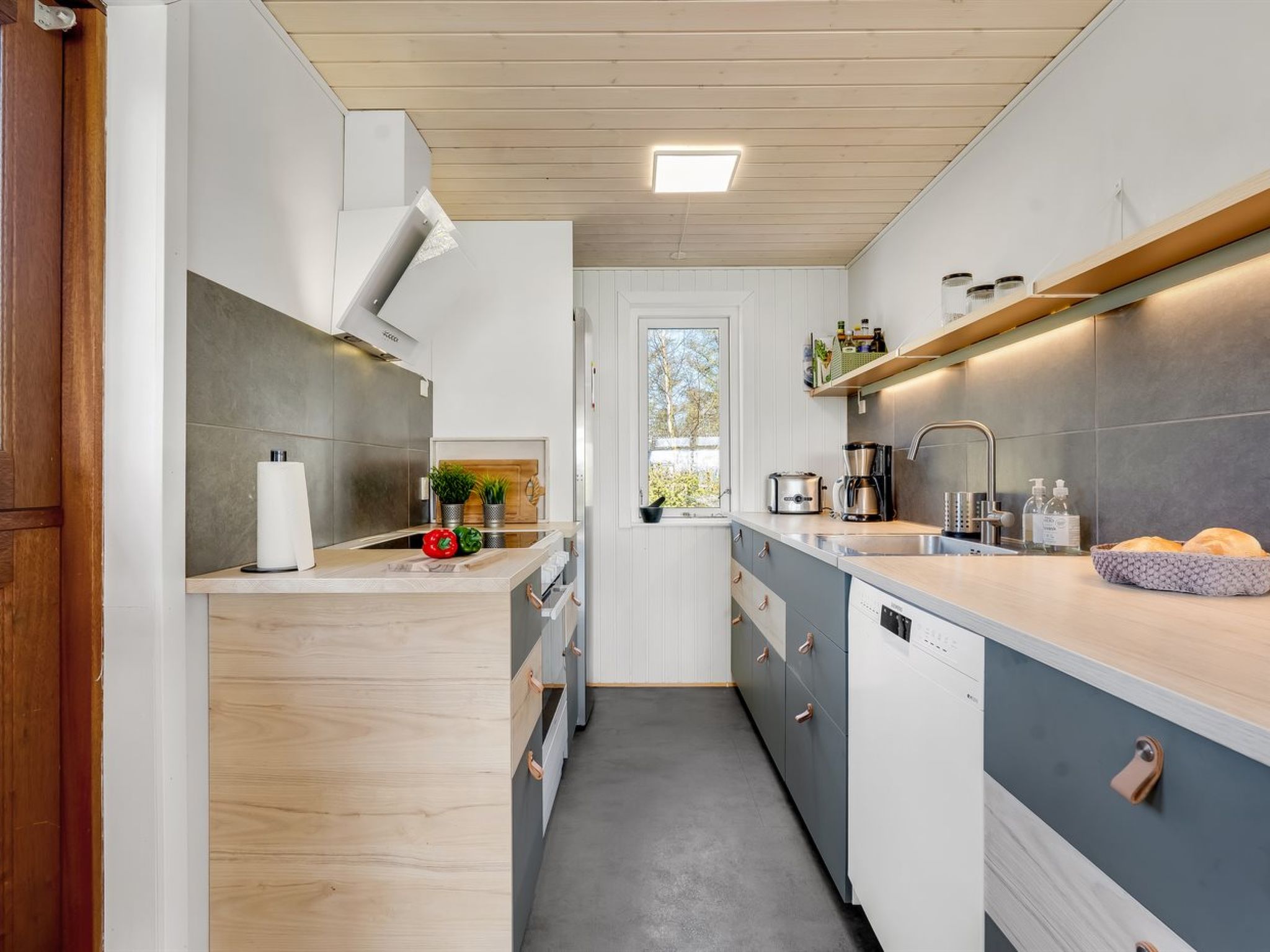 "Sinnika" - 550m from the sea