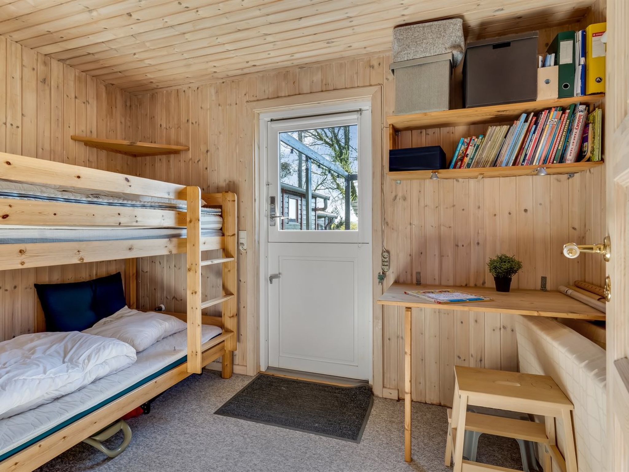 "Sinnika" - 550m from the sea - Binnen