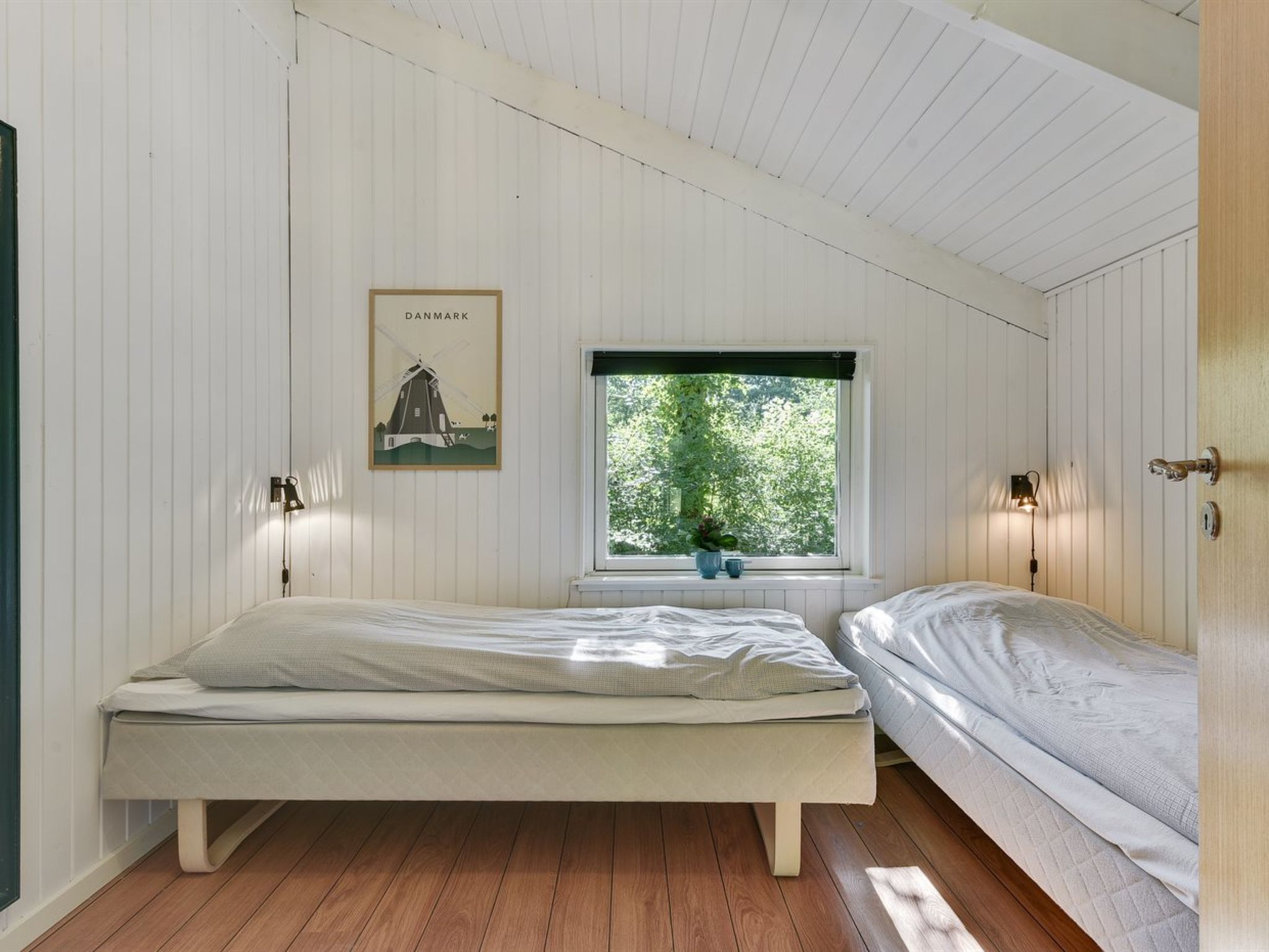 "Yngve" - 56.5km from the sea - Binnen