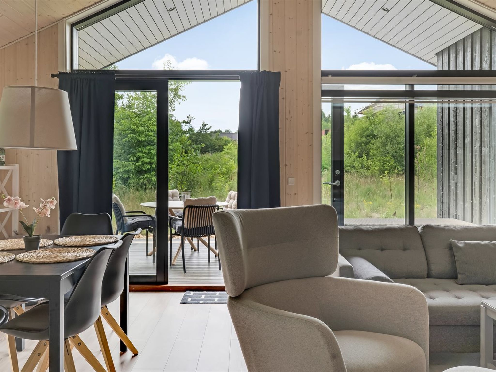 "Jelisaveta" - 45km from the sea - Binnen