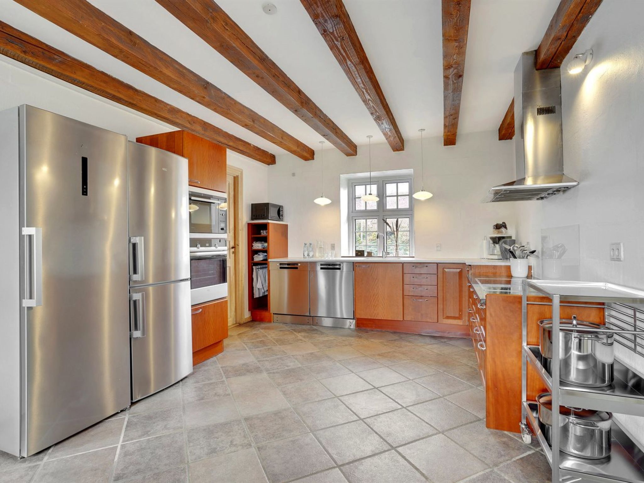 "Thorge" - 75m to the fjord-Binnen