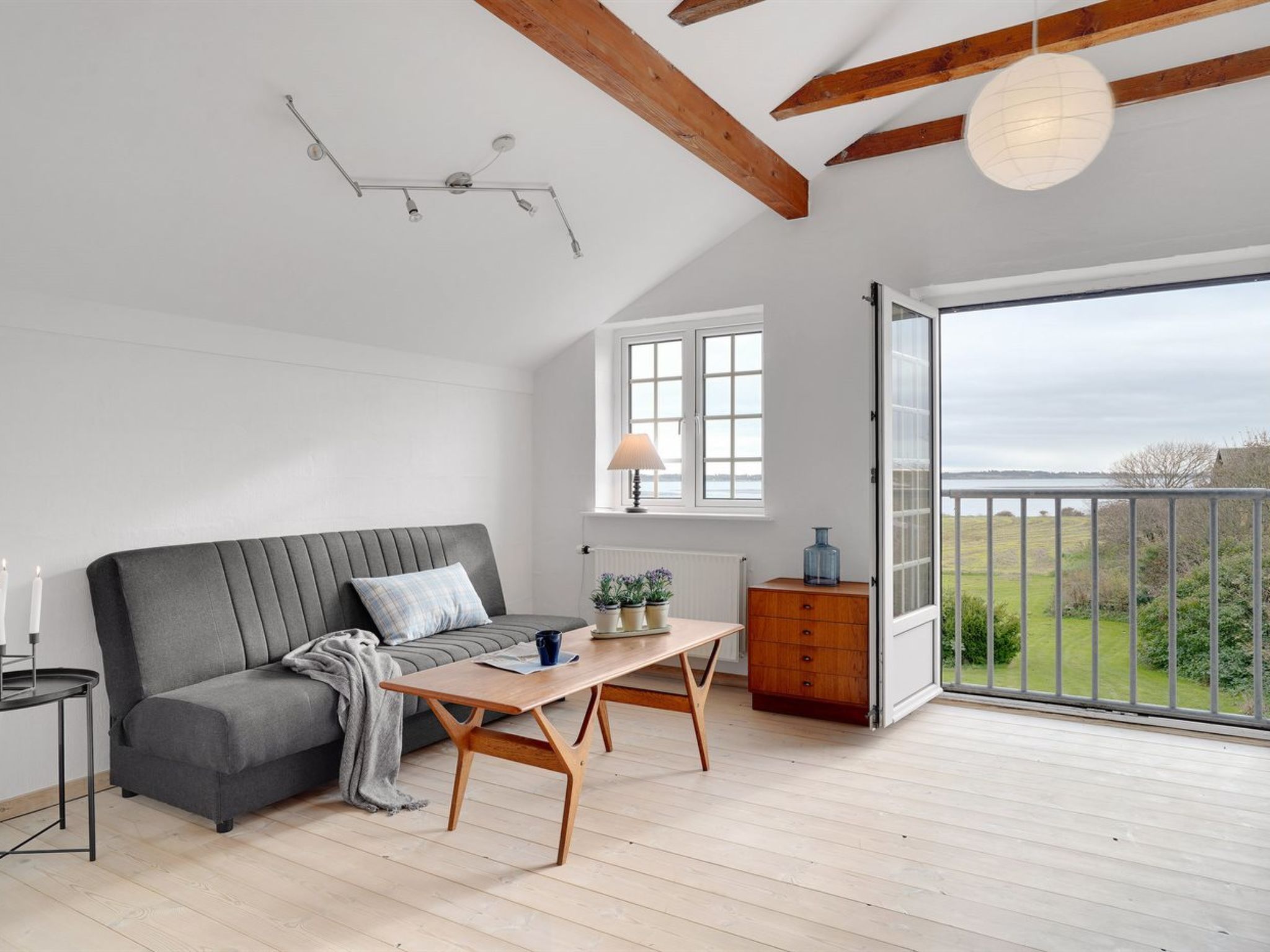 "Thorge" - 75m to the fjord-Binnen