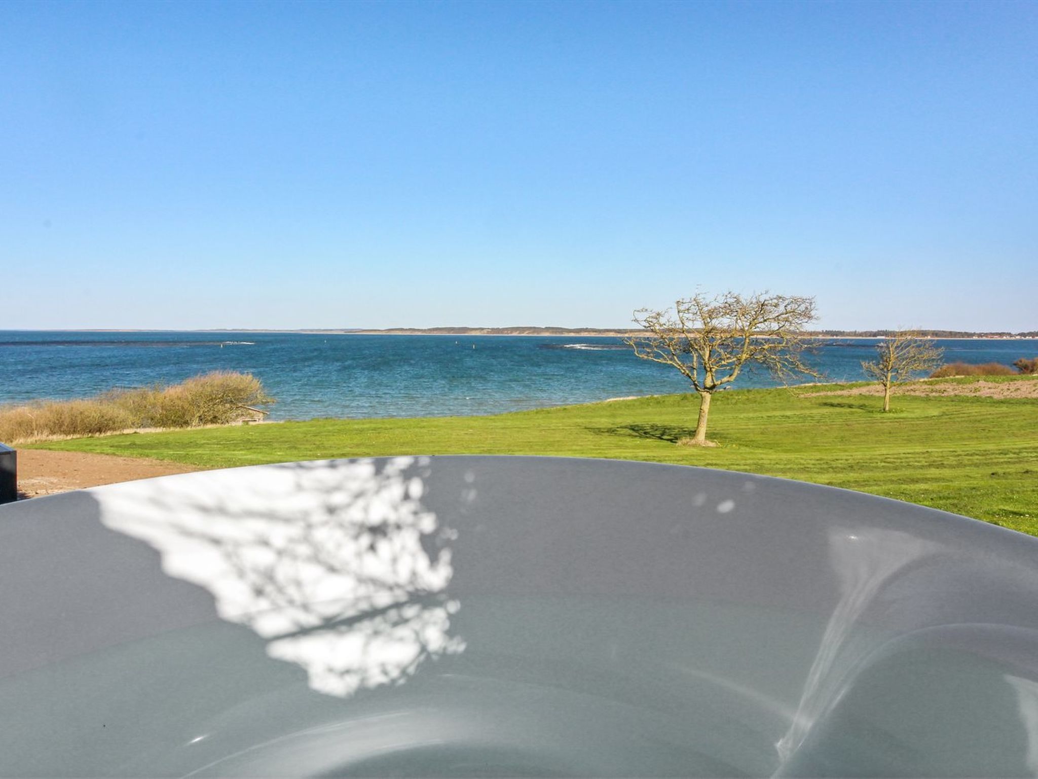 "Thorge" - 75m to the fjord-Binnen