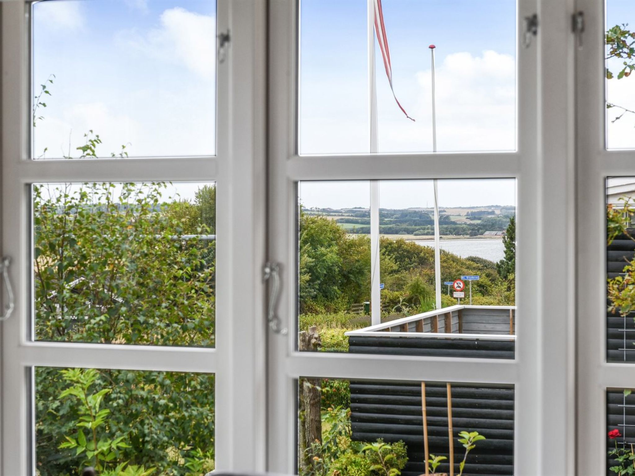 "Engelbertine" - 210m to the fjord-Buiten