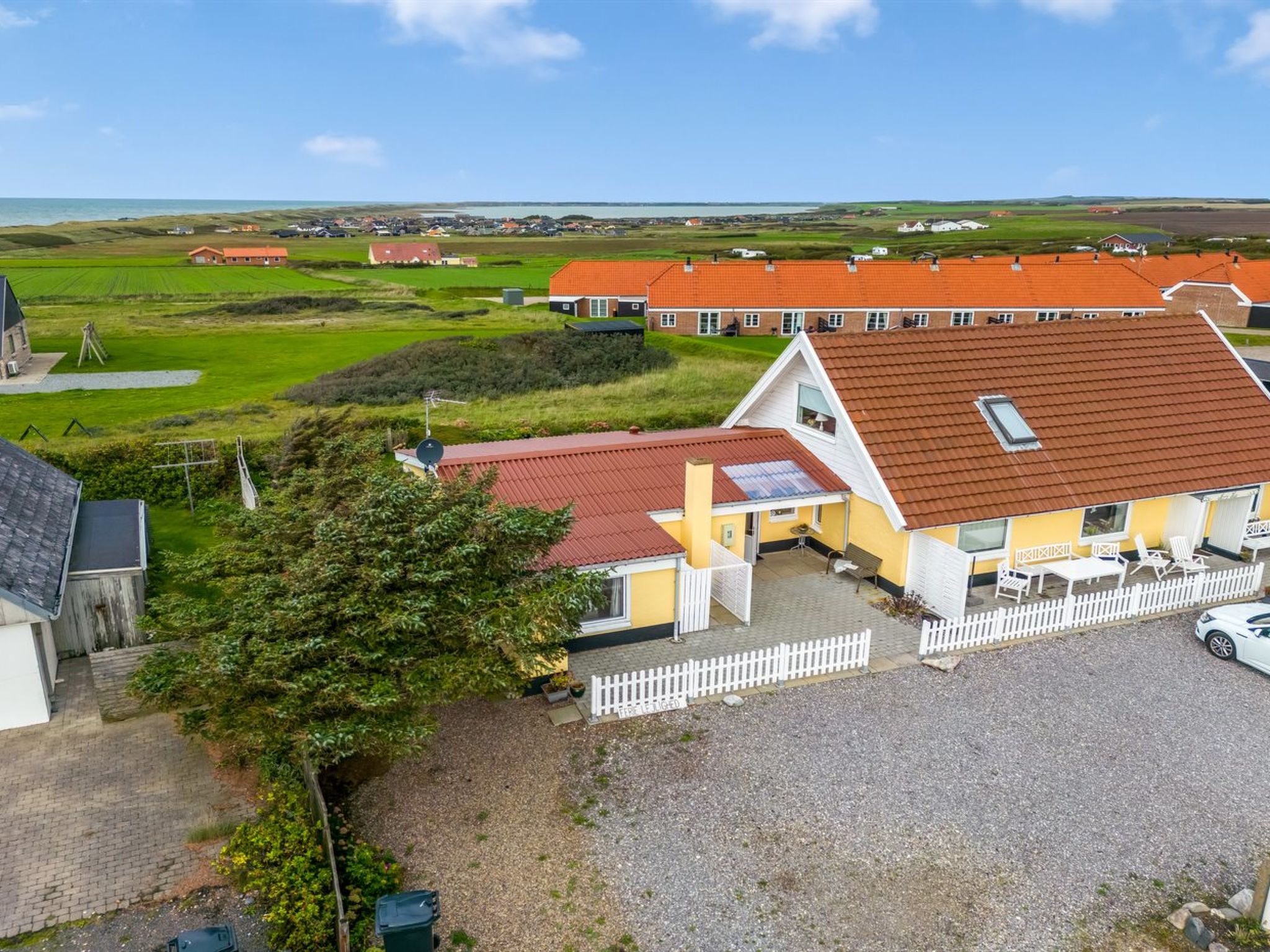 "Larentius" - 200m from the sea-Buiten