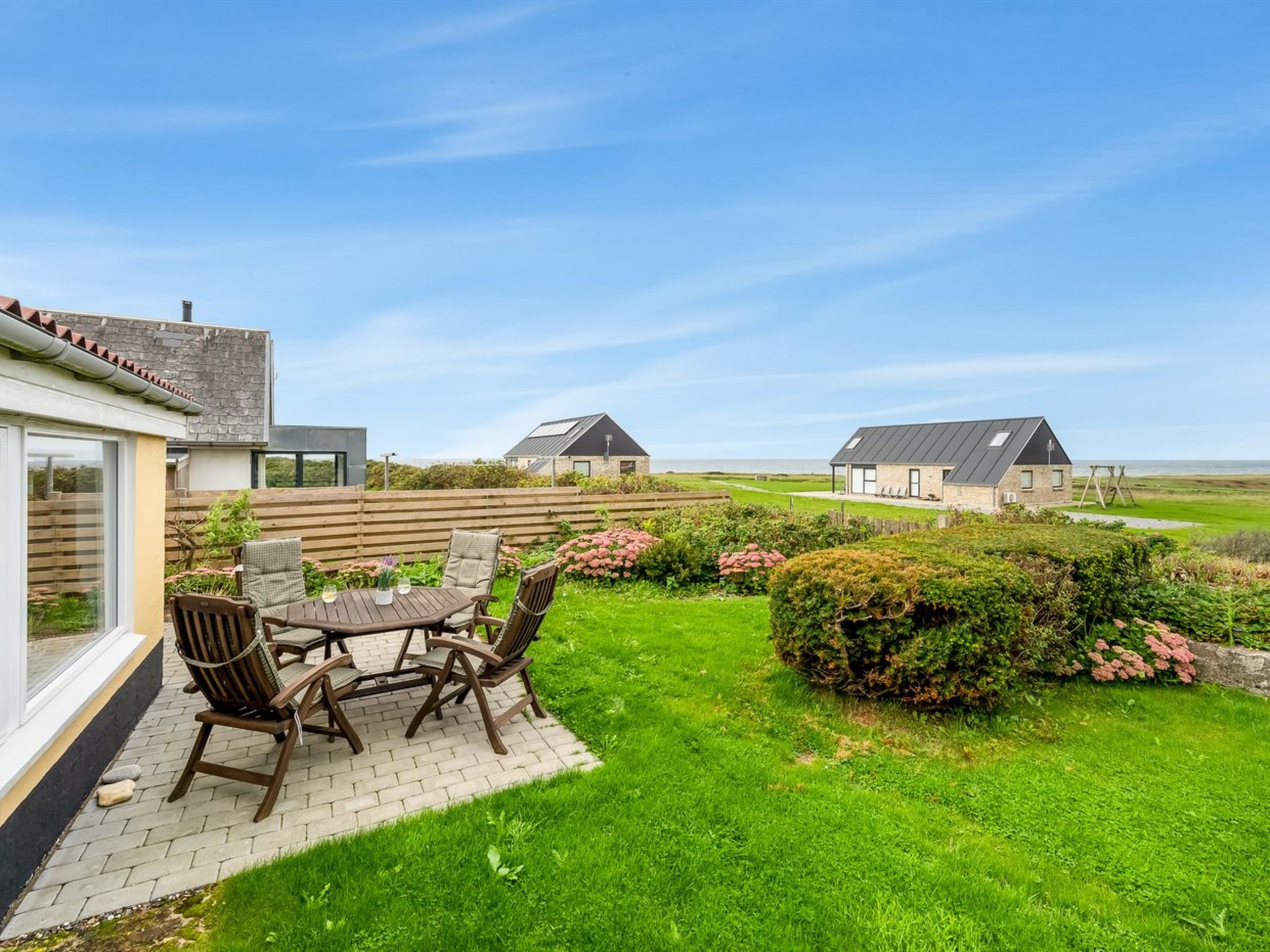 "Larentius" - 200m from the sea-Buiten