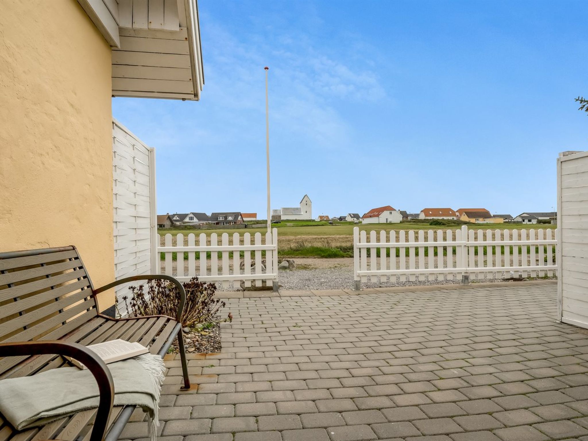 "Larentius" - 200m from the sea-Buiten