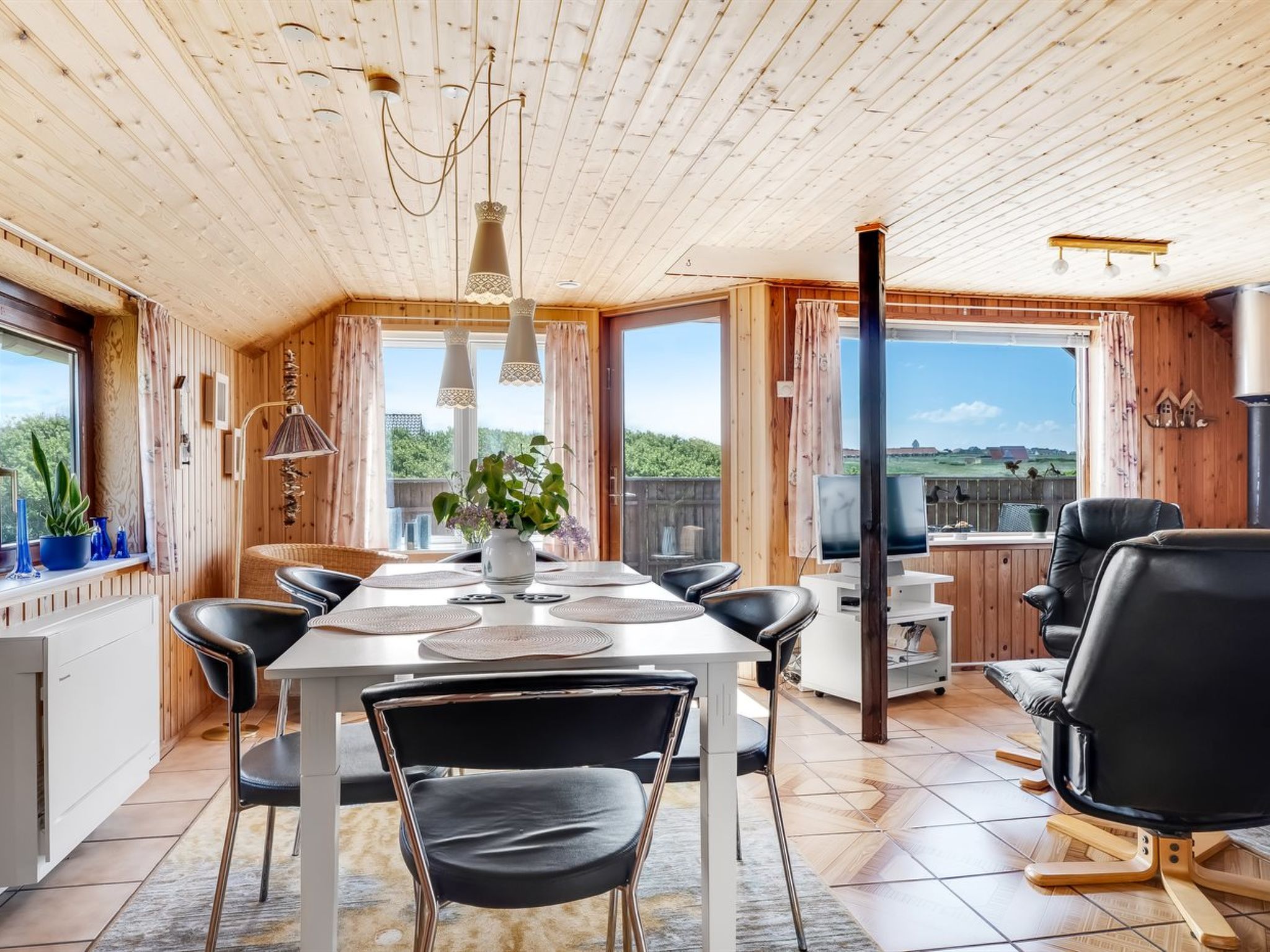 "Beatrice" - 150m from the sea