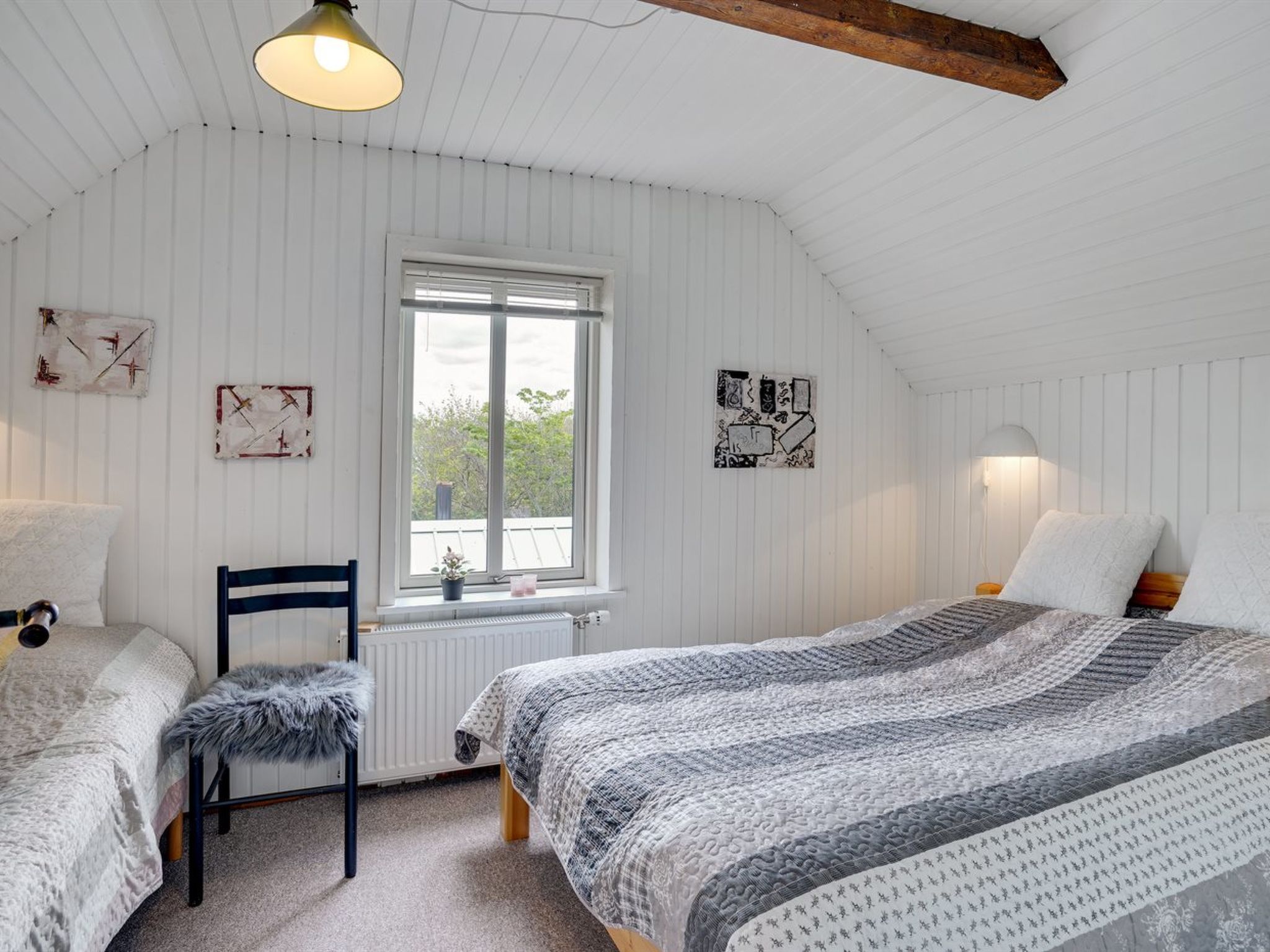 "Nevis" - 1.5km from the sea - Binnen