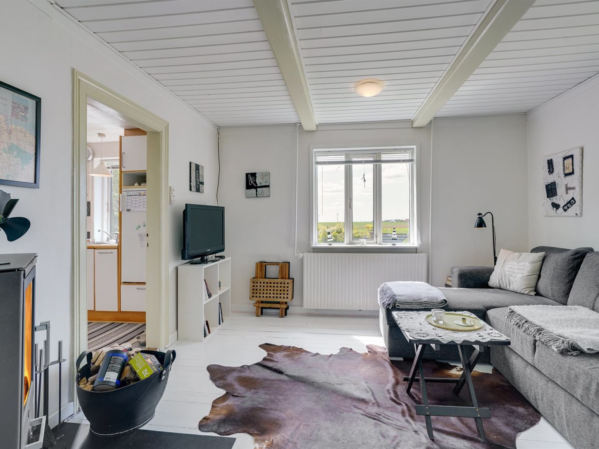 "Nevis" - 1.5km from the sea-Binnen
