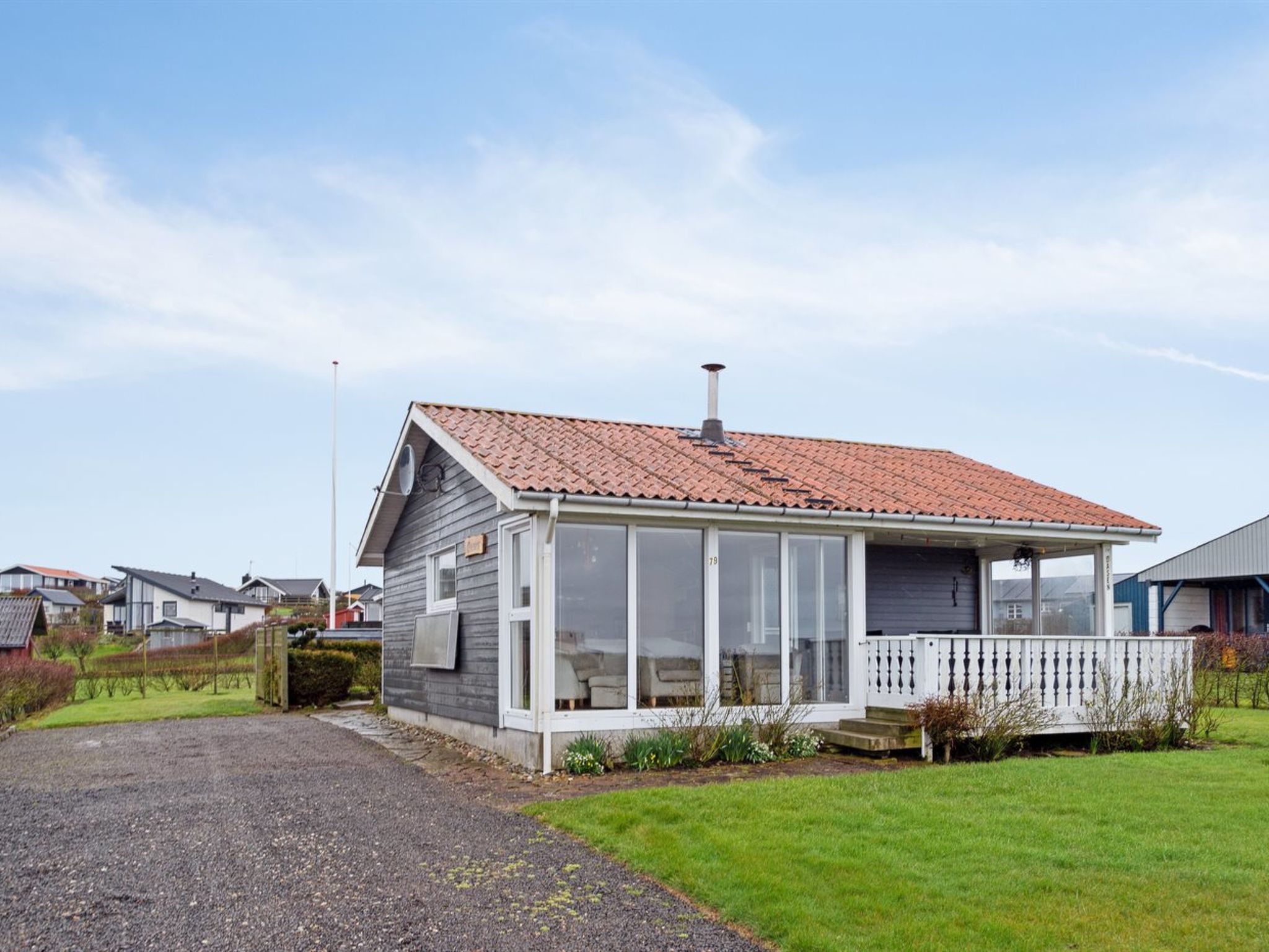 "Ormar" - 100m to the fjord-Buiten