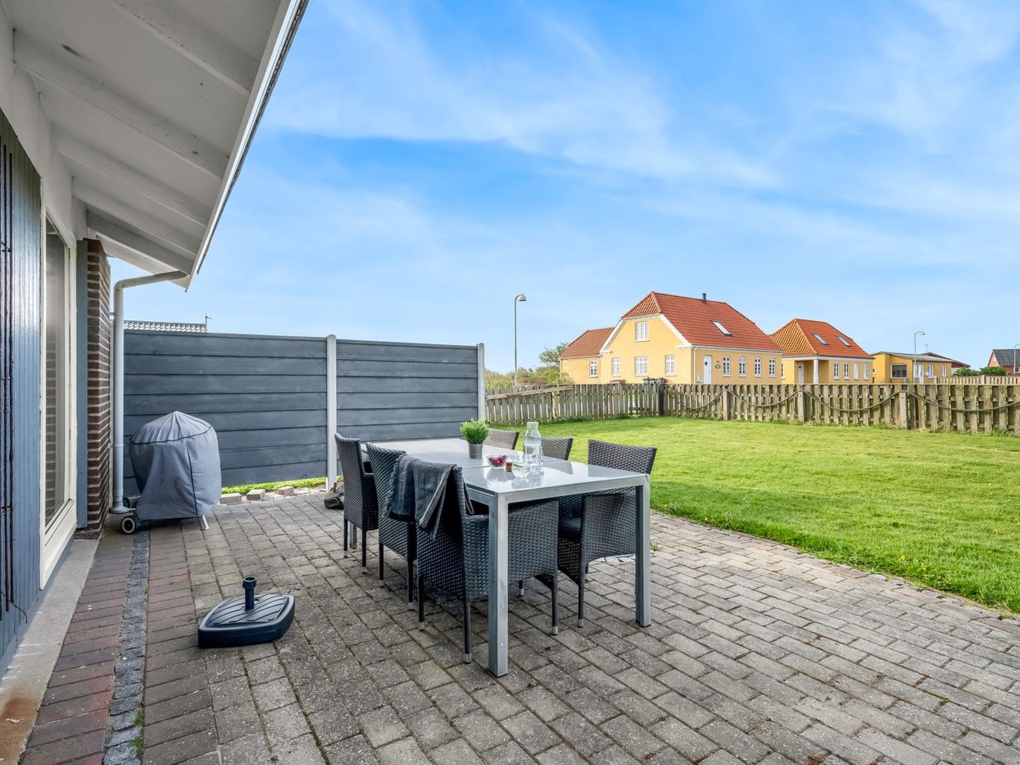 "Mads" - 400m from the sea - Buiten