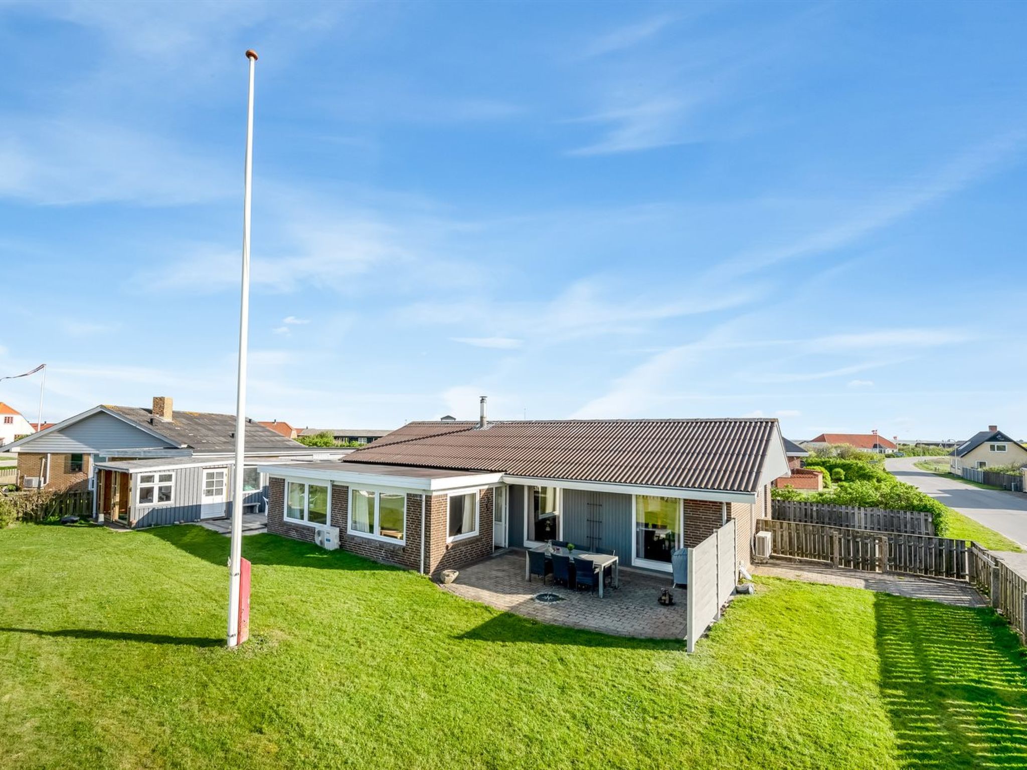 "Mads" - 400m from the sea - Buiten