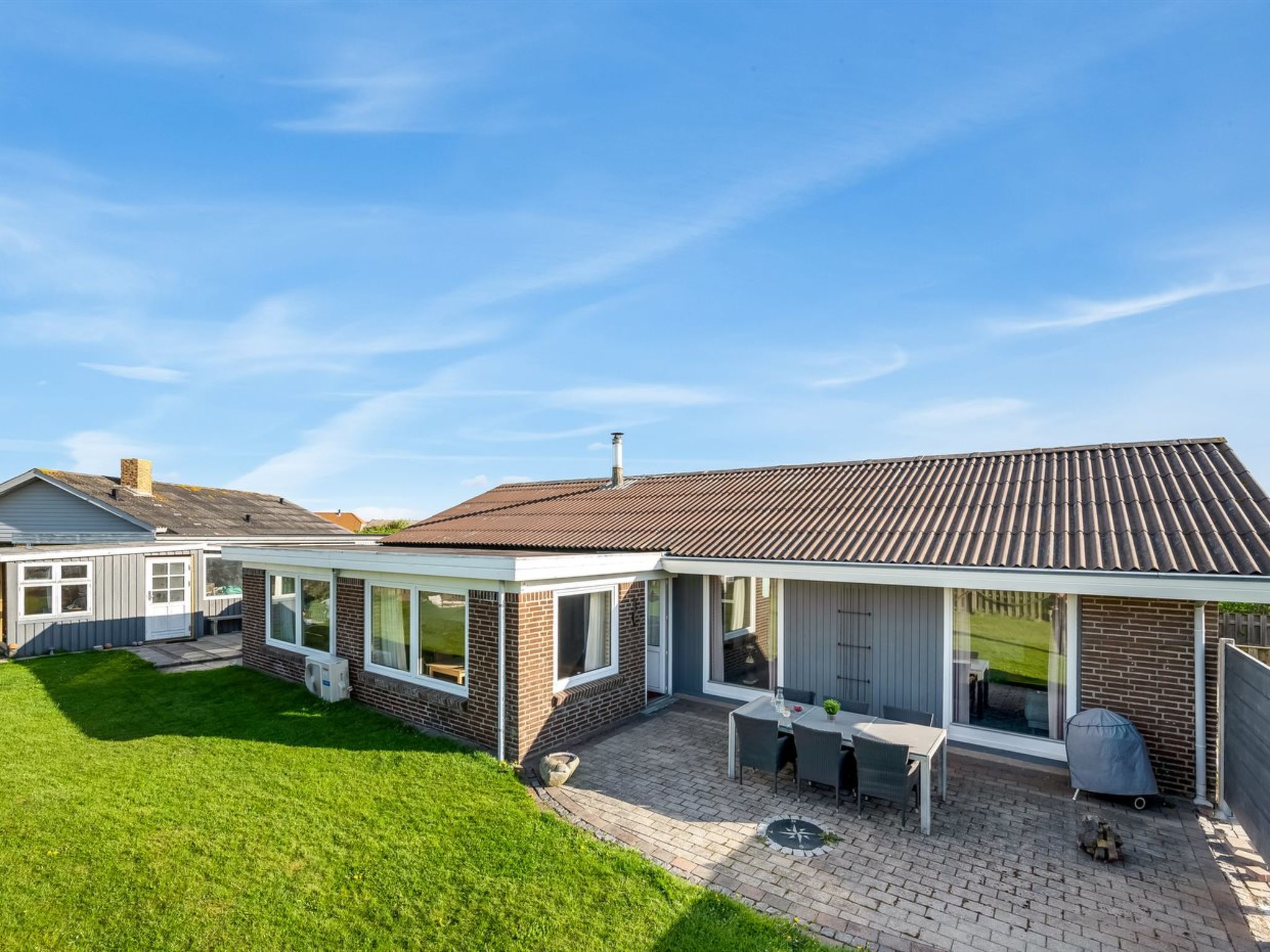"Mads" - 400m from the sea - Buiten