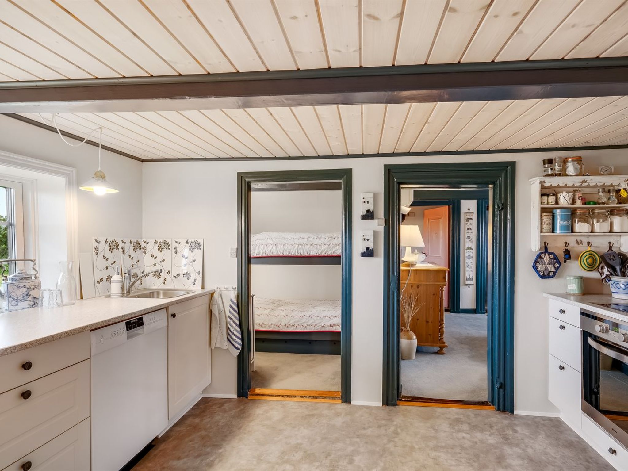"Vili" - 100m from the sea - Binnen