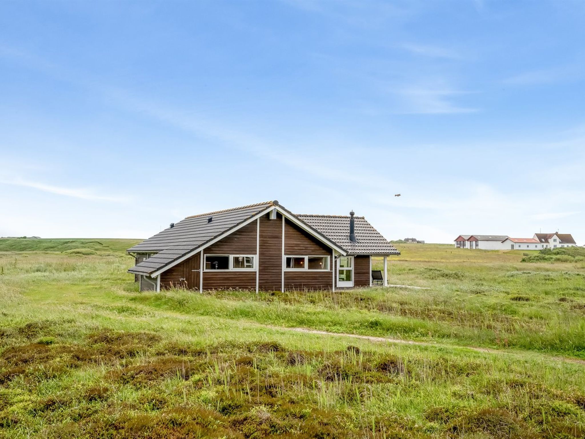 "Märta" - 250m from the sea - Buiten